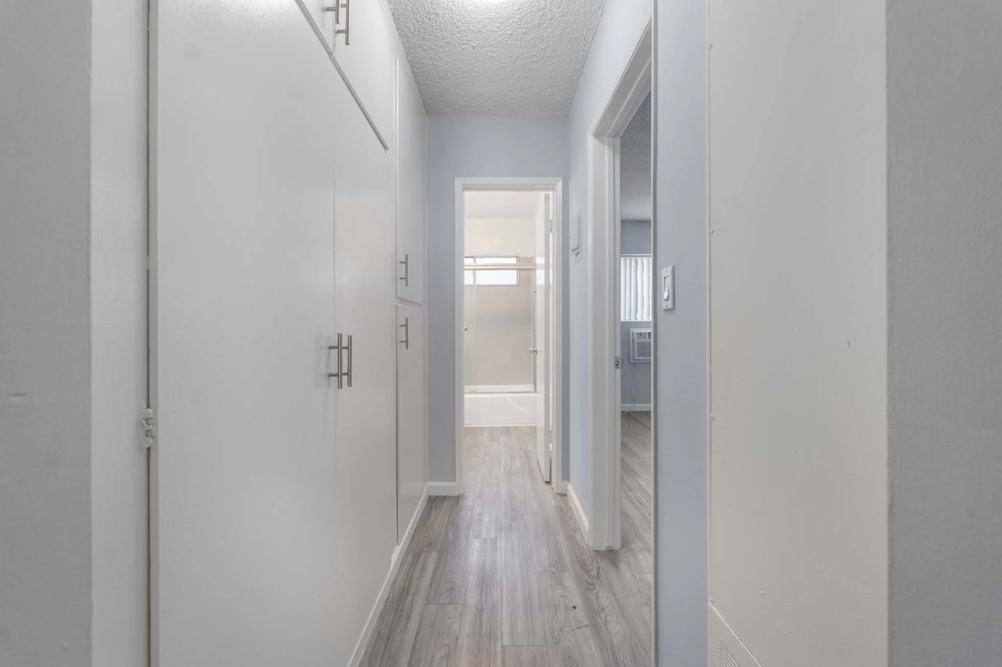 12015 Kling St, Valley Village  -  HsHProd-41.JPG