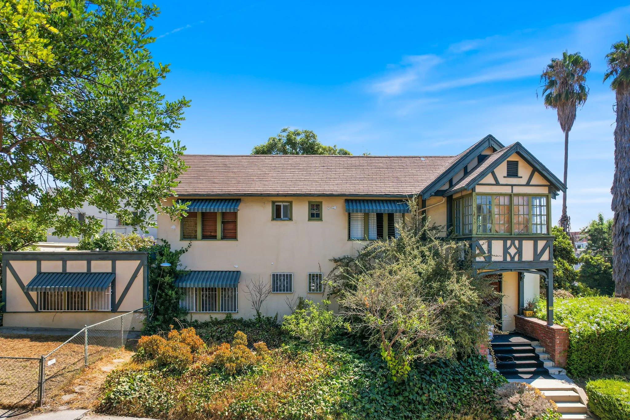 10-web-or-mls-1900 Normandie-010.jpg