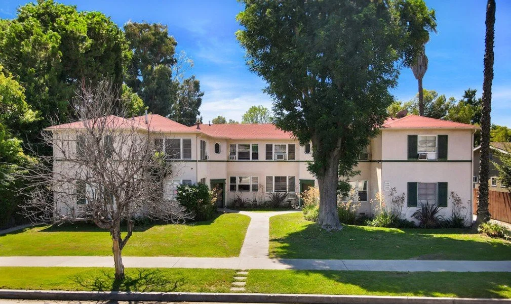 11722 Riverside Dr Los Angeles, CA 91607