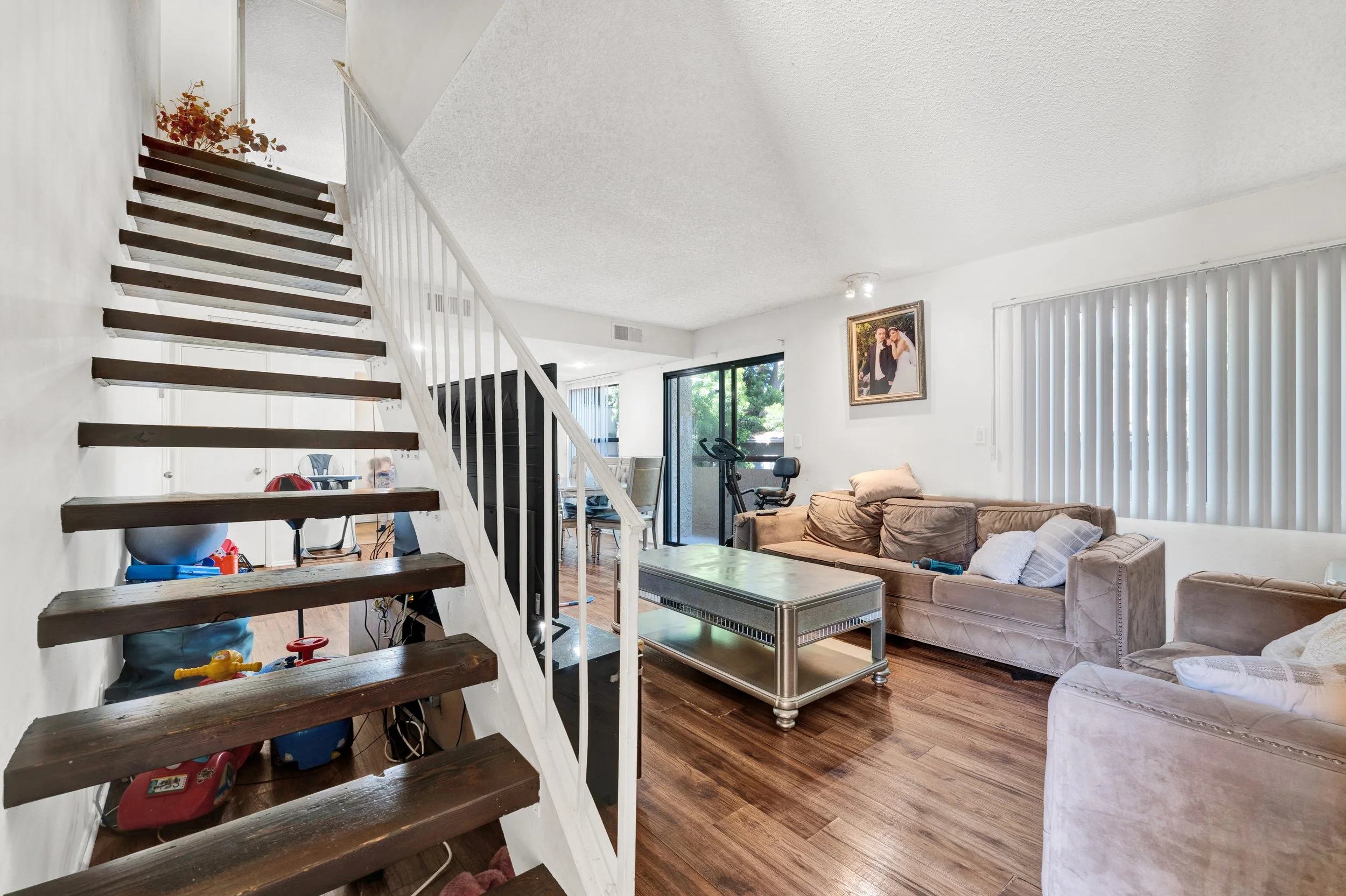 4727 Kester Ave, Sherman Oaks - HsHProd - 32.jpg