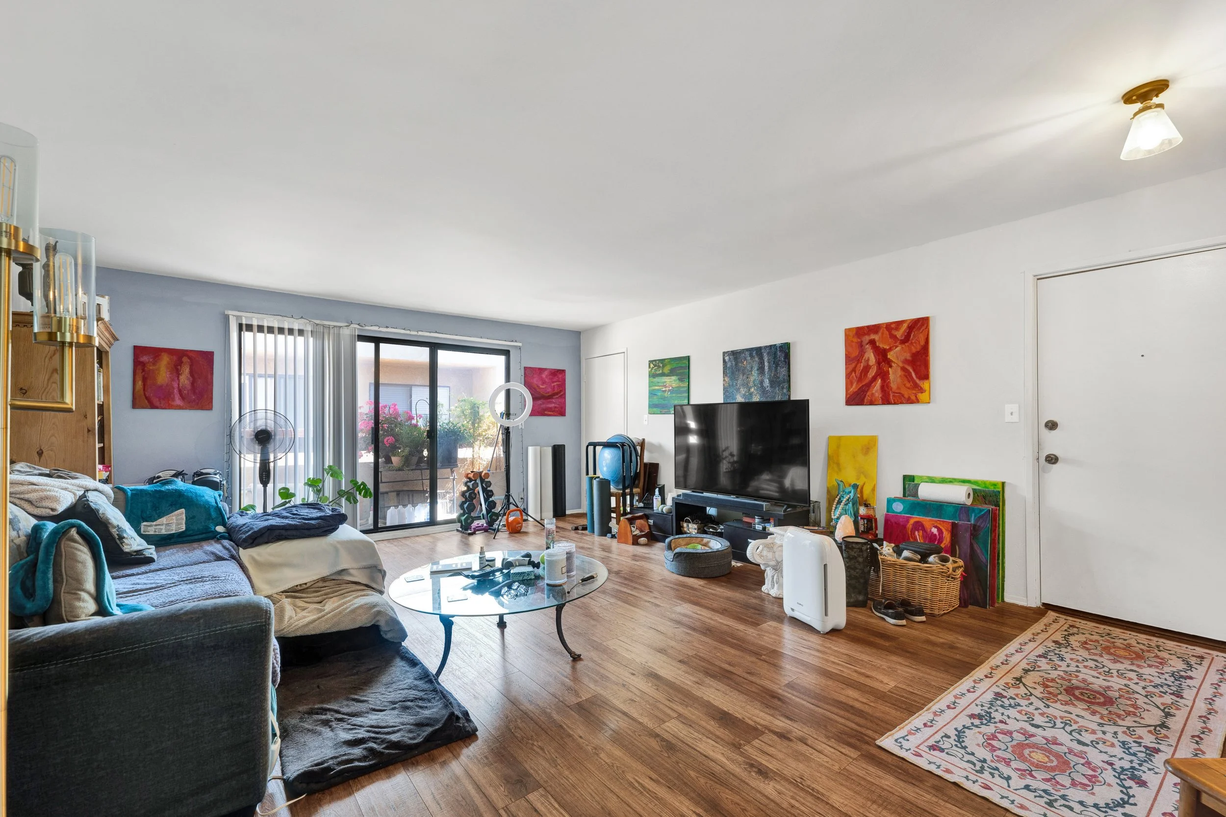 4727 Kester Ave, Sherman Oaks - HsHProd - 18.jpg