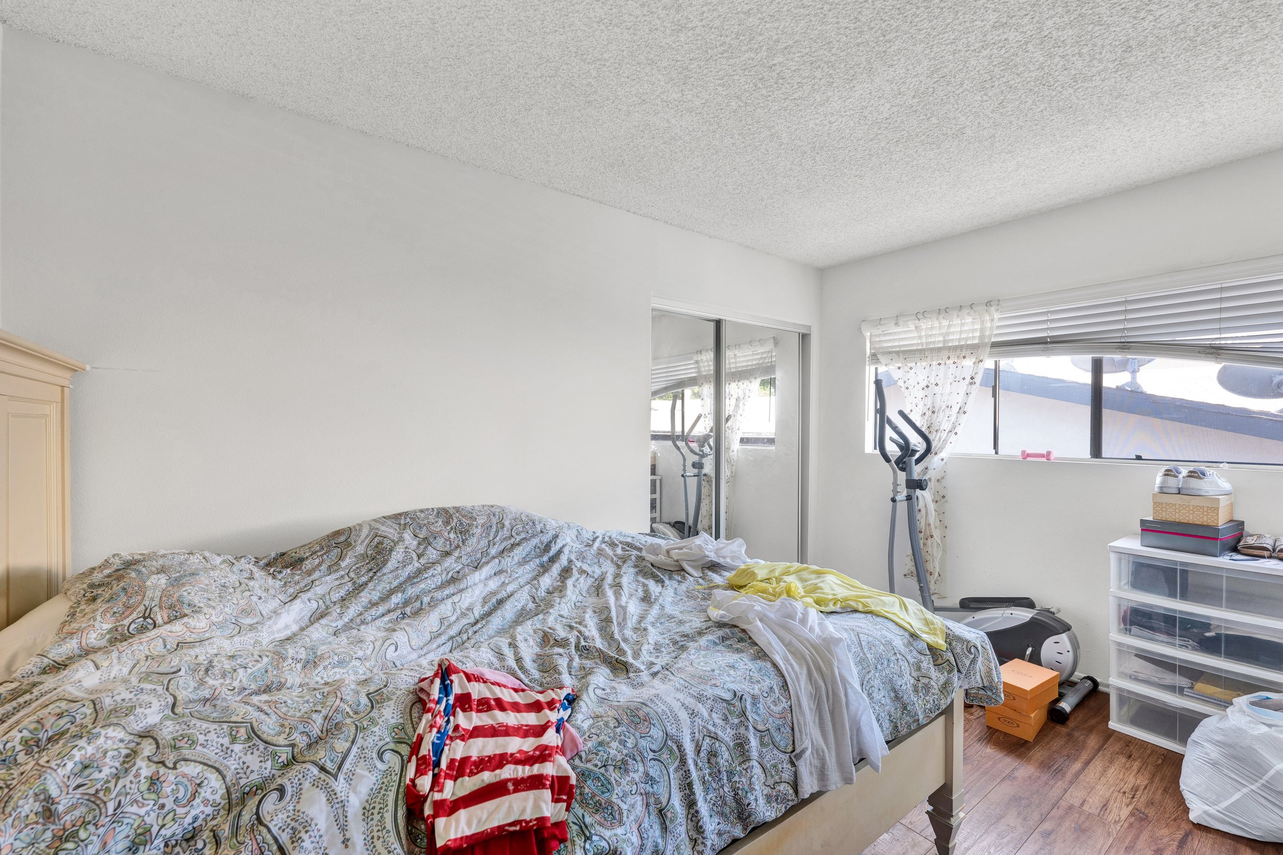 4727 Kester Ave, Sherman Oaks - HsHProd - 14.jpg