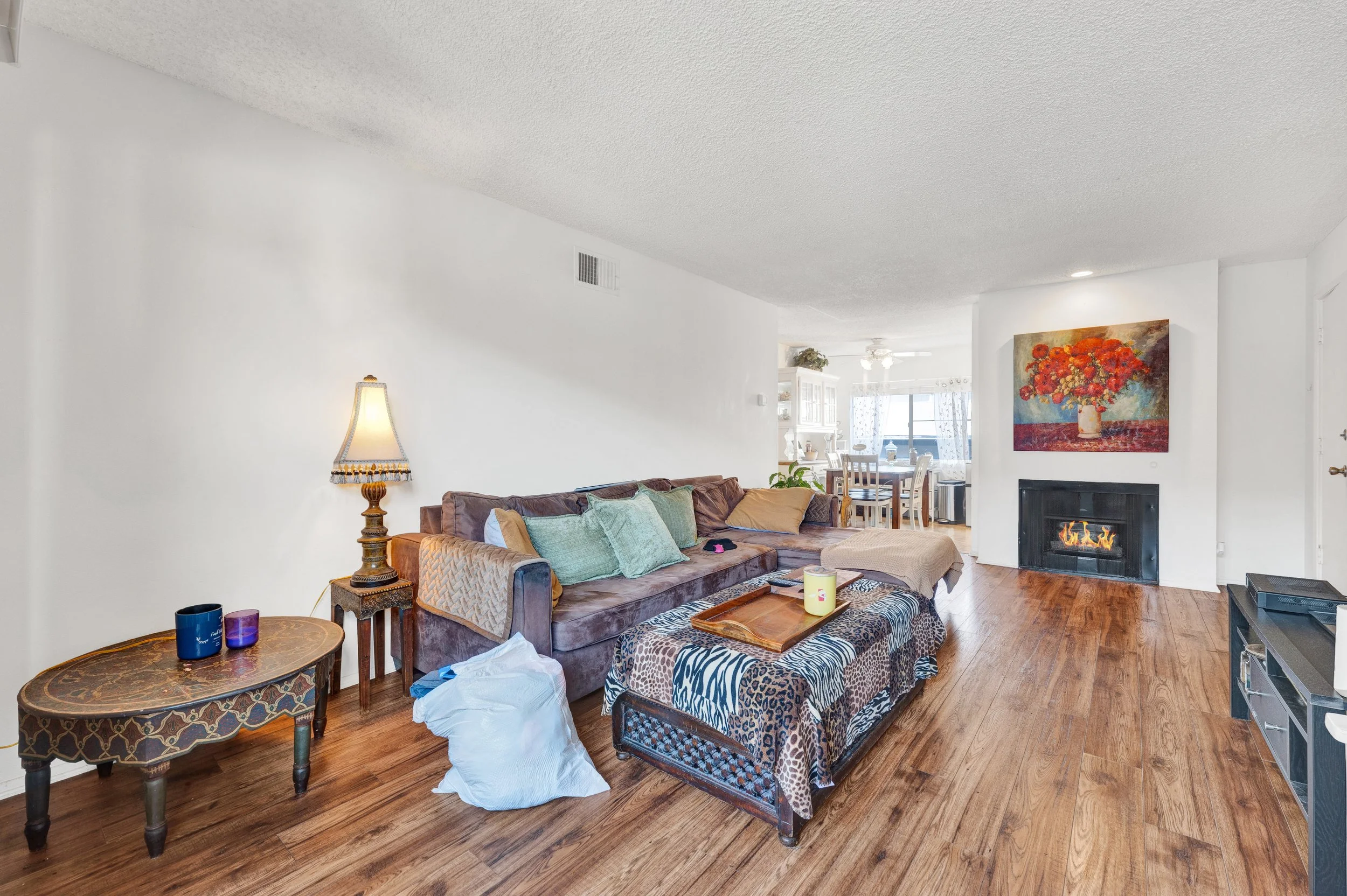 4727 Kester Ave, Sherman Oaks - HsHProd - 7.jpg