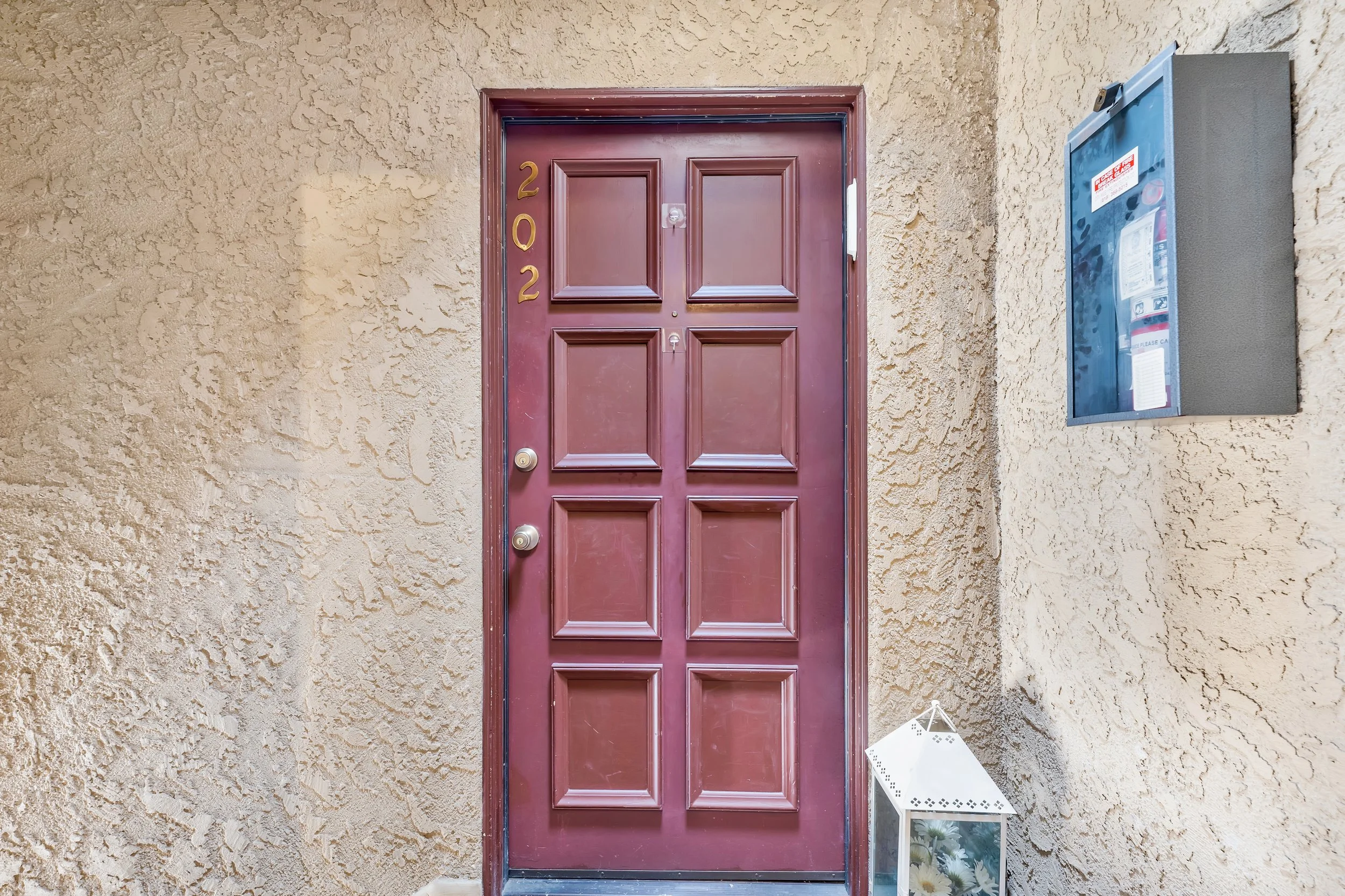 4727 Kester Ave, Sherman Oaks - HsHProd - 5.jpg