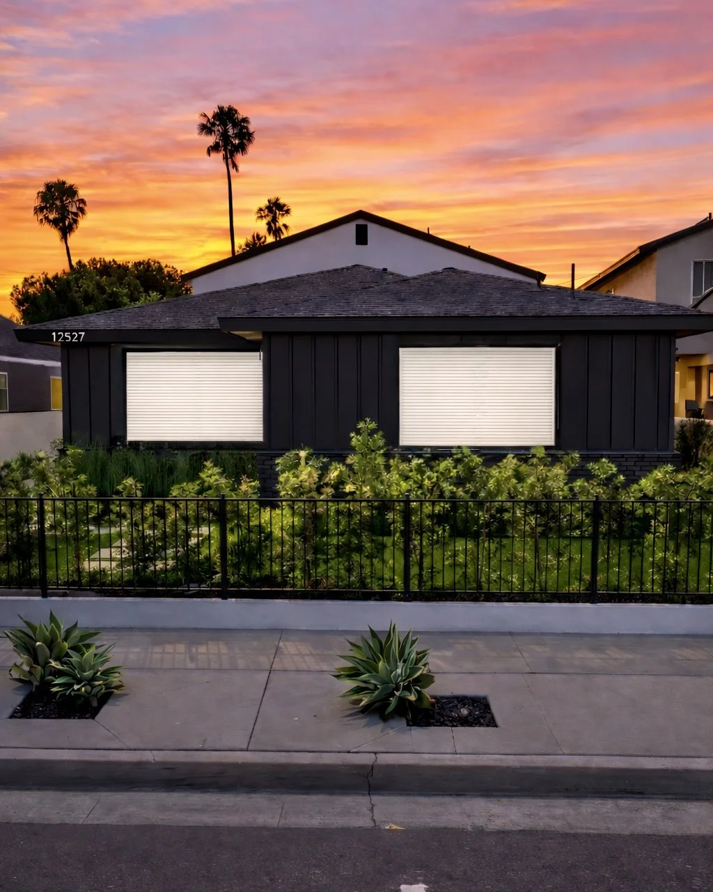 12527 Cranbrook Ave Hawthorne, CA 90250