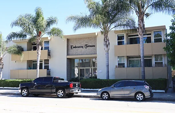 11146 Camarillo St, North Hollywood: 13-unit apartment building