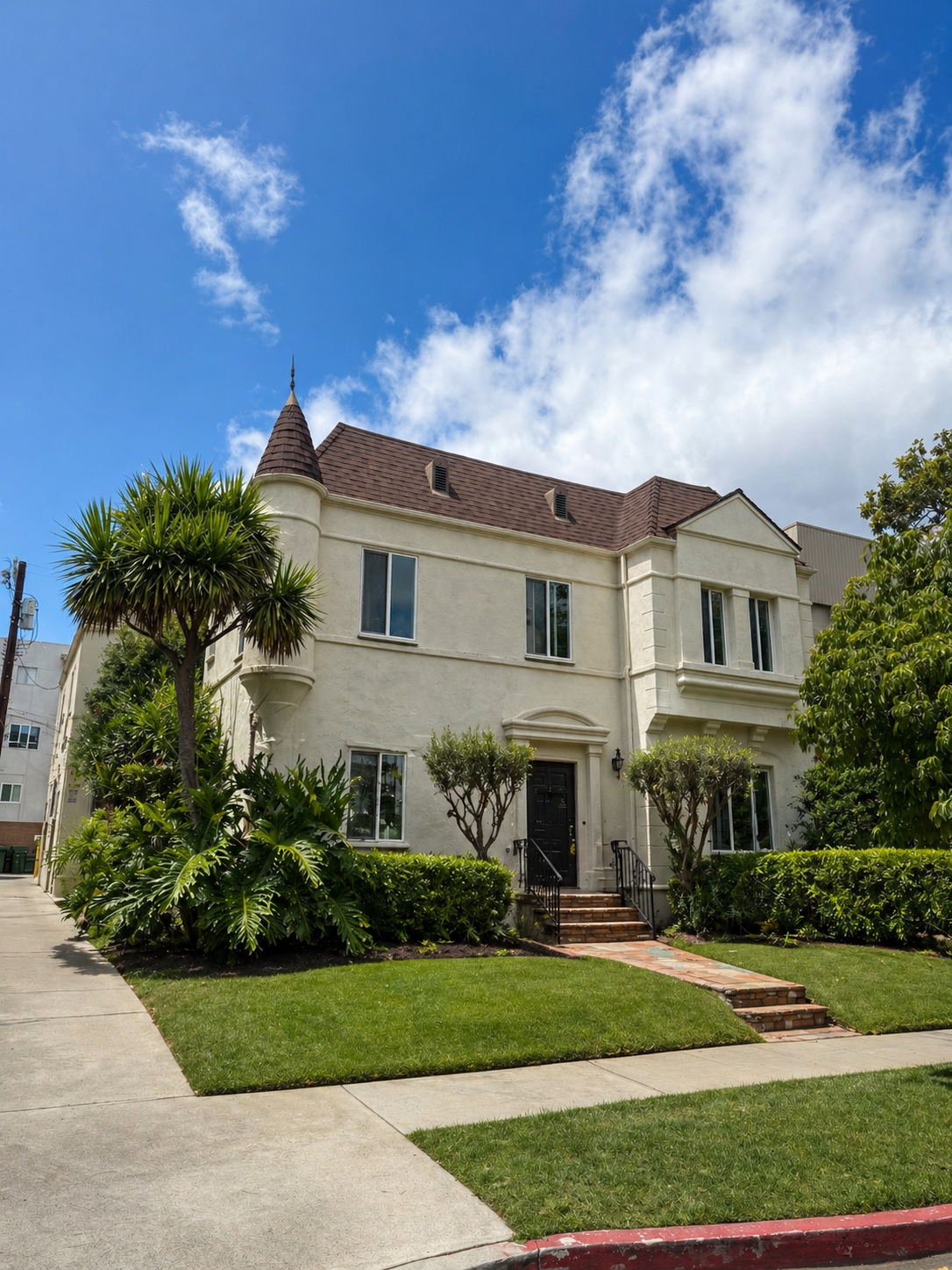 107 S Clark Dr. Los Angeles, CA 90048