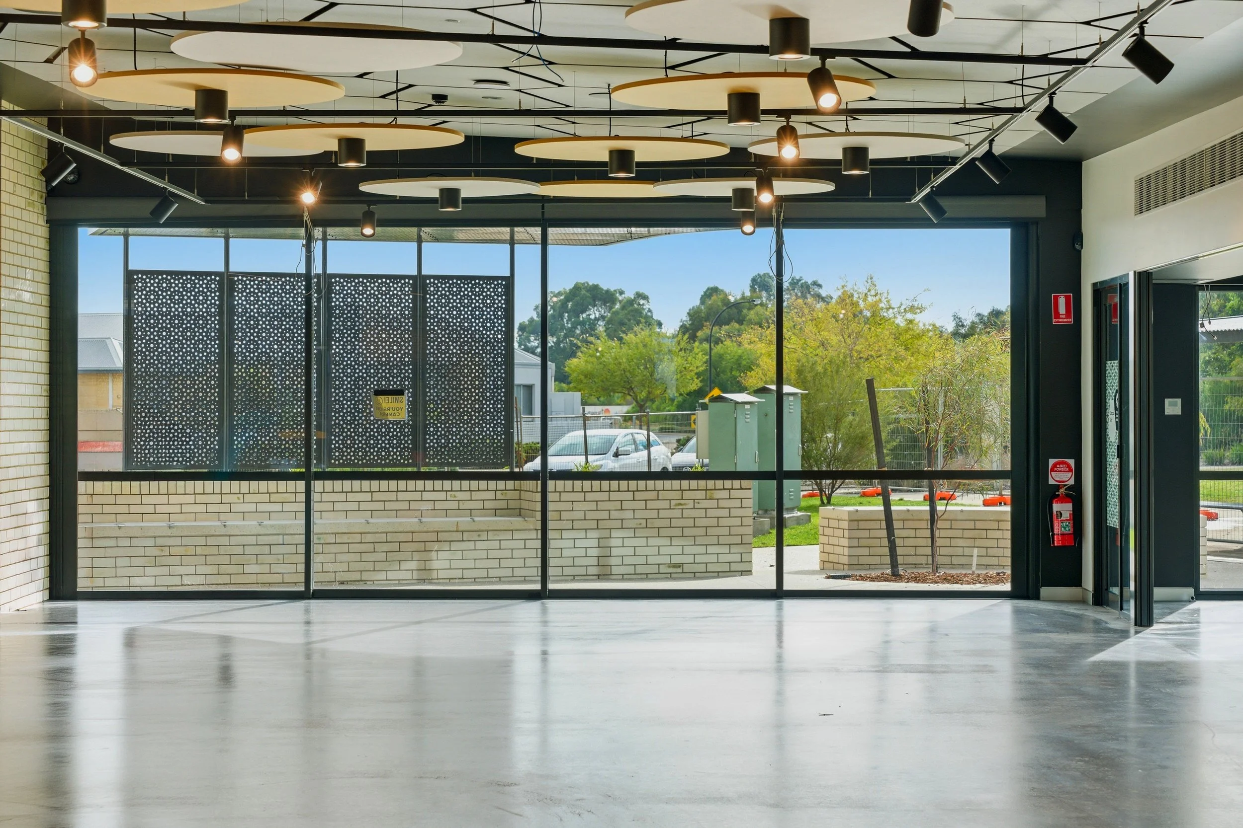 12-Banksia-Boulevard-Dalyellup-19.jpg