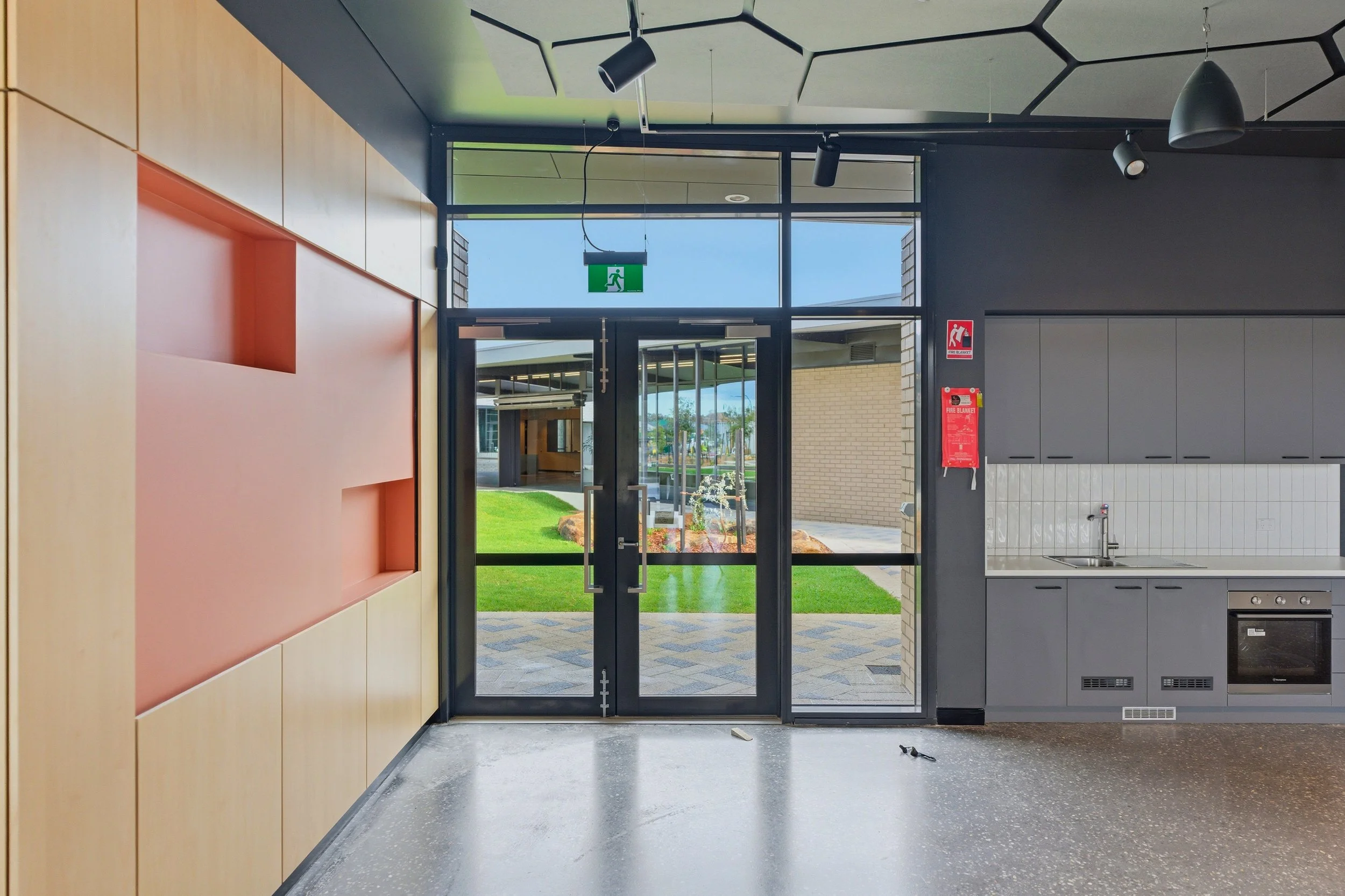 12-Banksia-Boulevard-Dalyellup-18.jpg