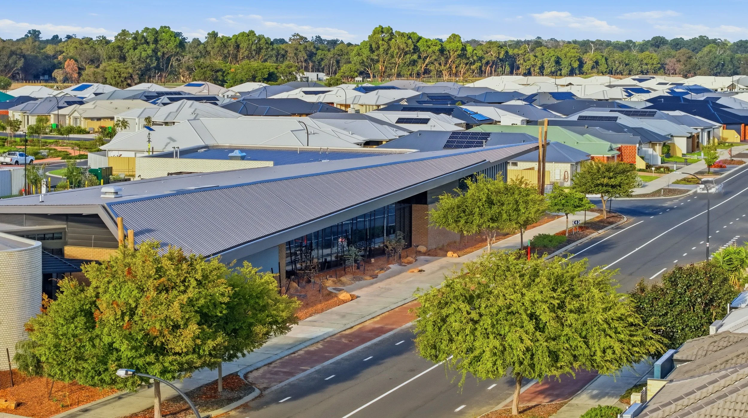 12-Banksia-Boulevard-Dalyellup-01.jpg