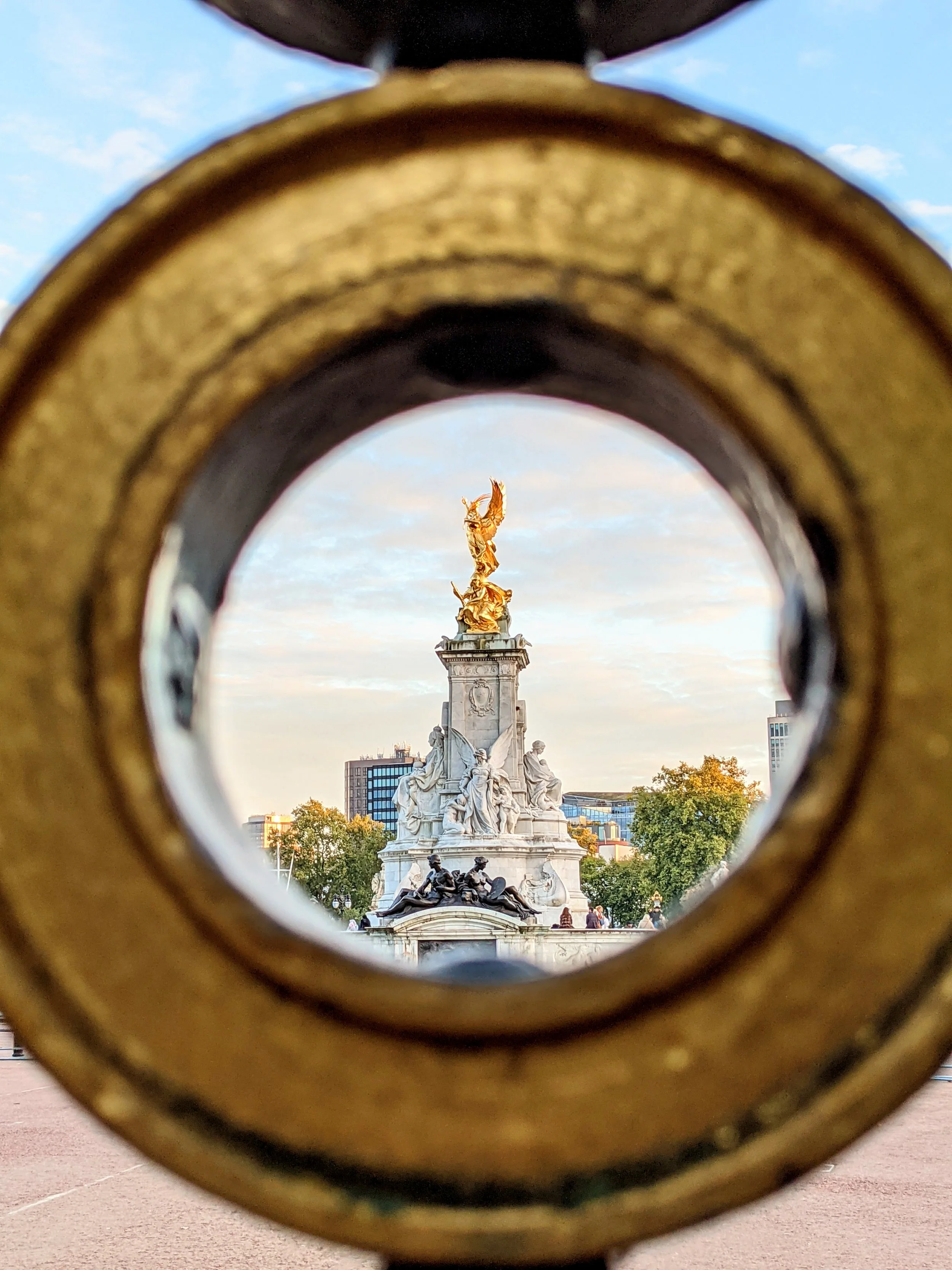 The World Around Me - Geoff Rhodes  (18).jpg