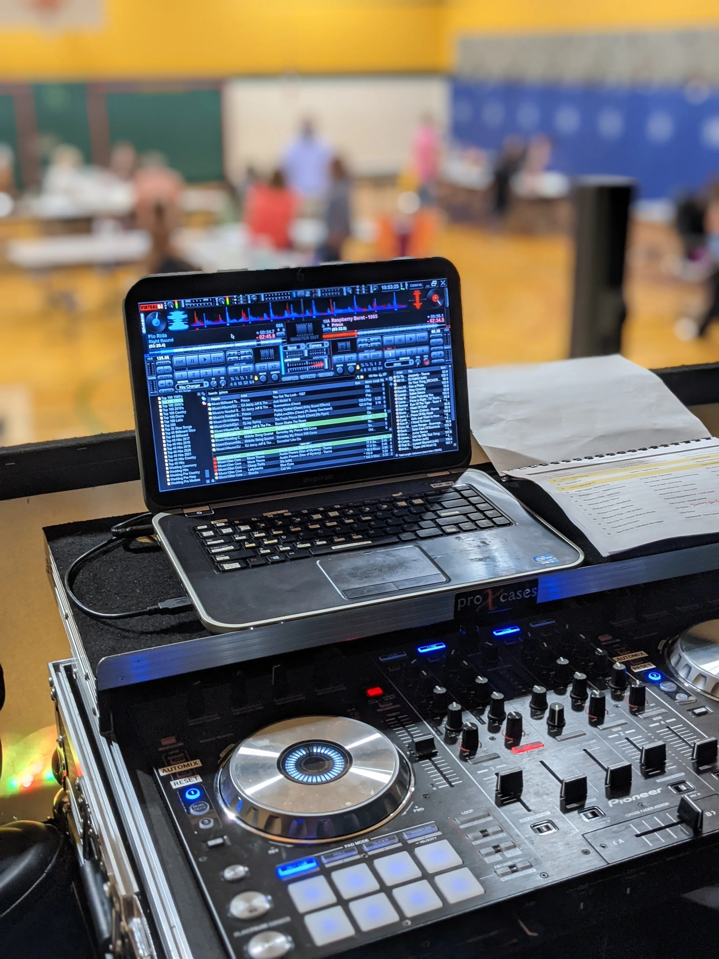 The World Around Me - Geoff Rhodes  (16).jpg