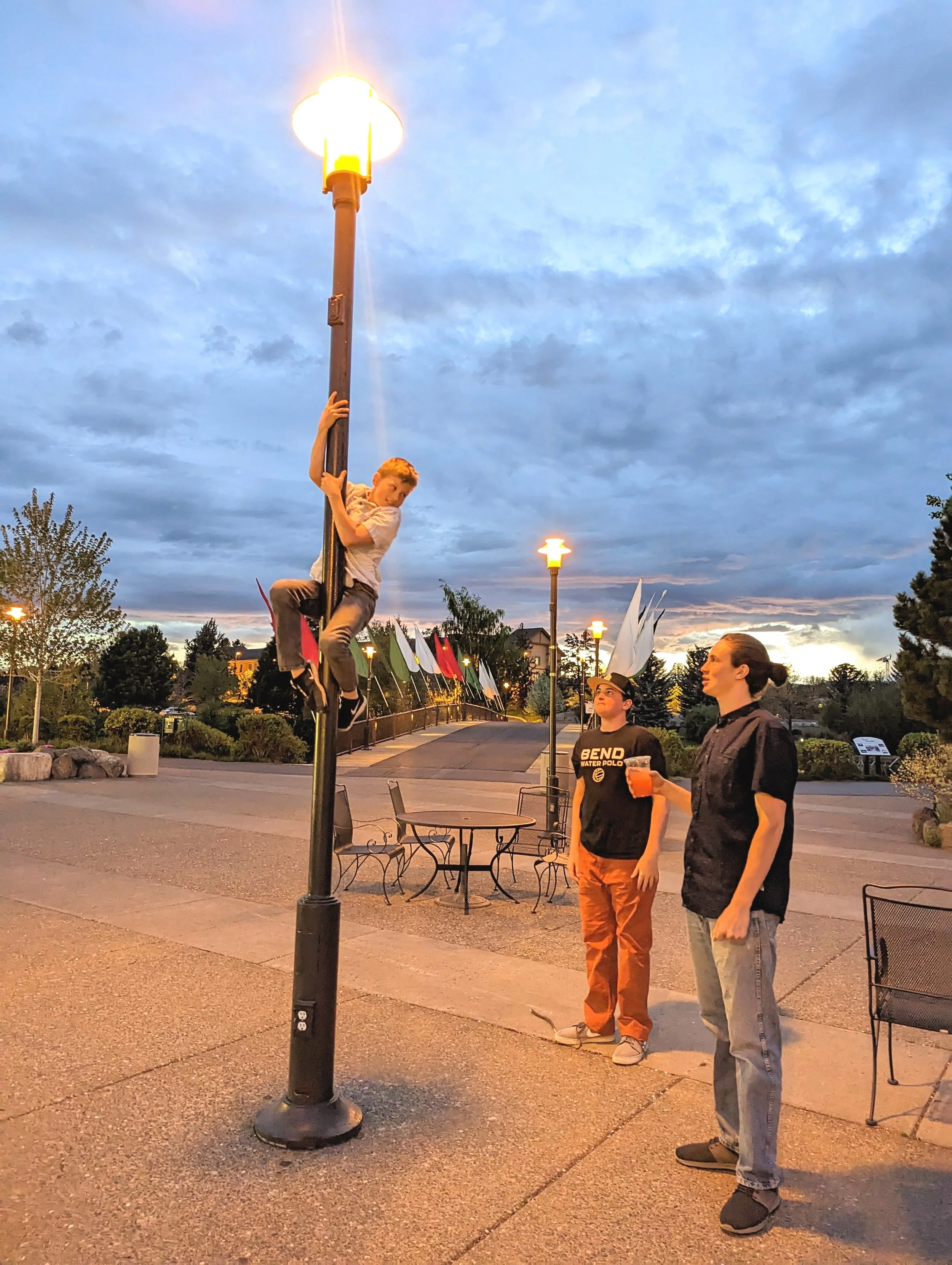 The World Around Me - Geoff Rhodes  (41).jpg