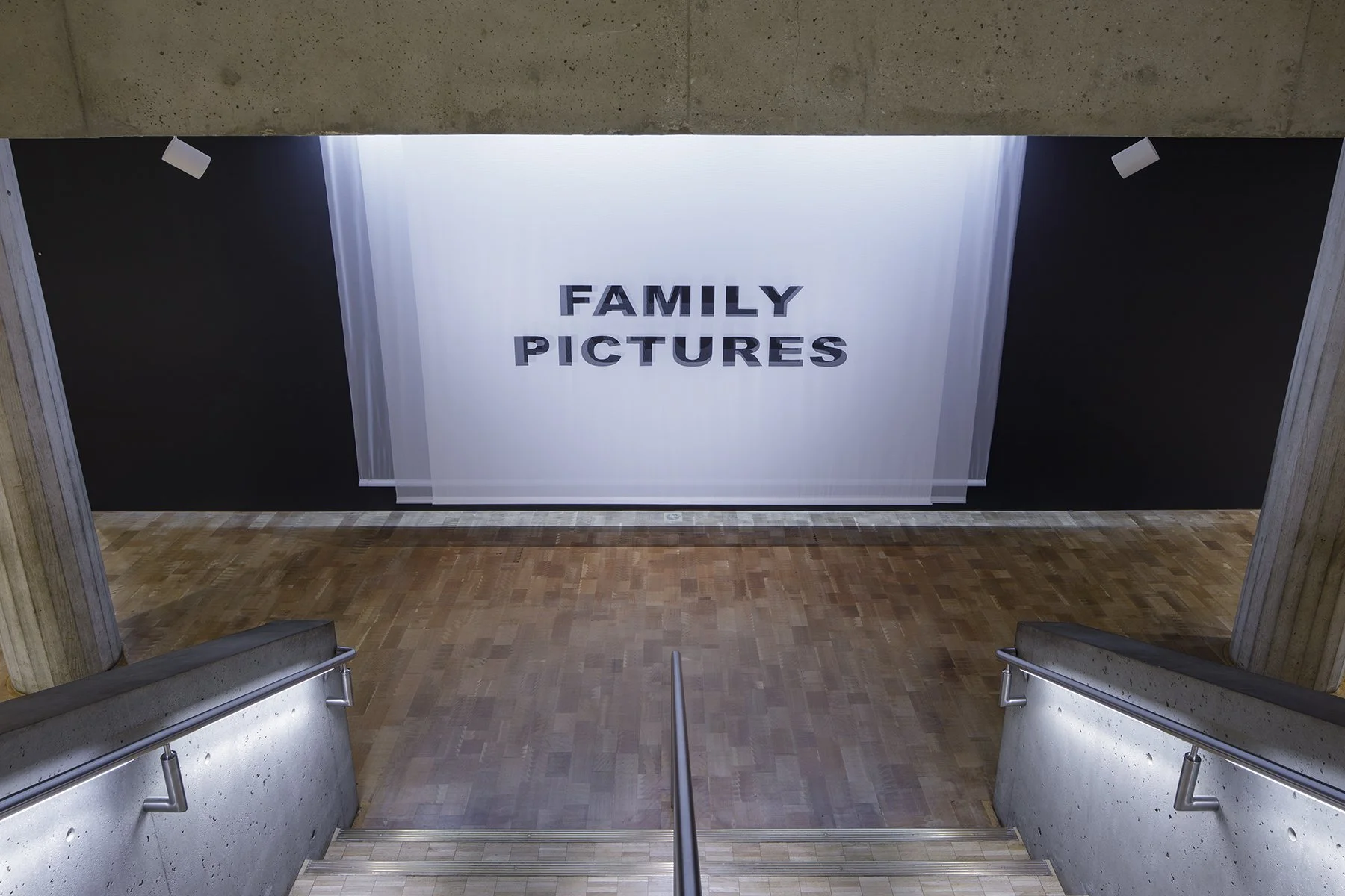 family_pictures_01.jpg