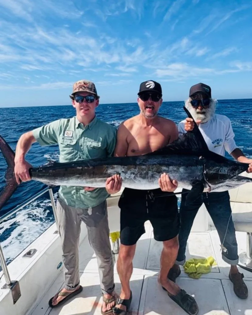 Chasing marlin in cabo.👊👍😎🌴