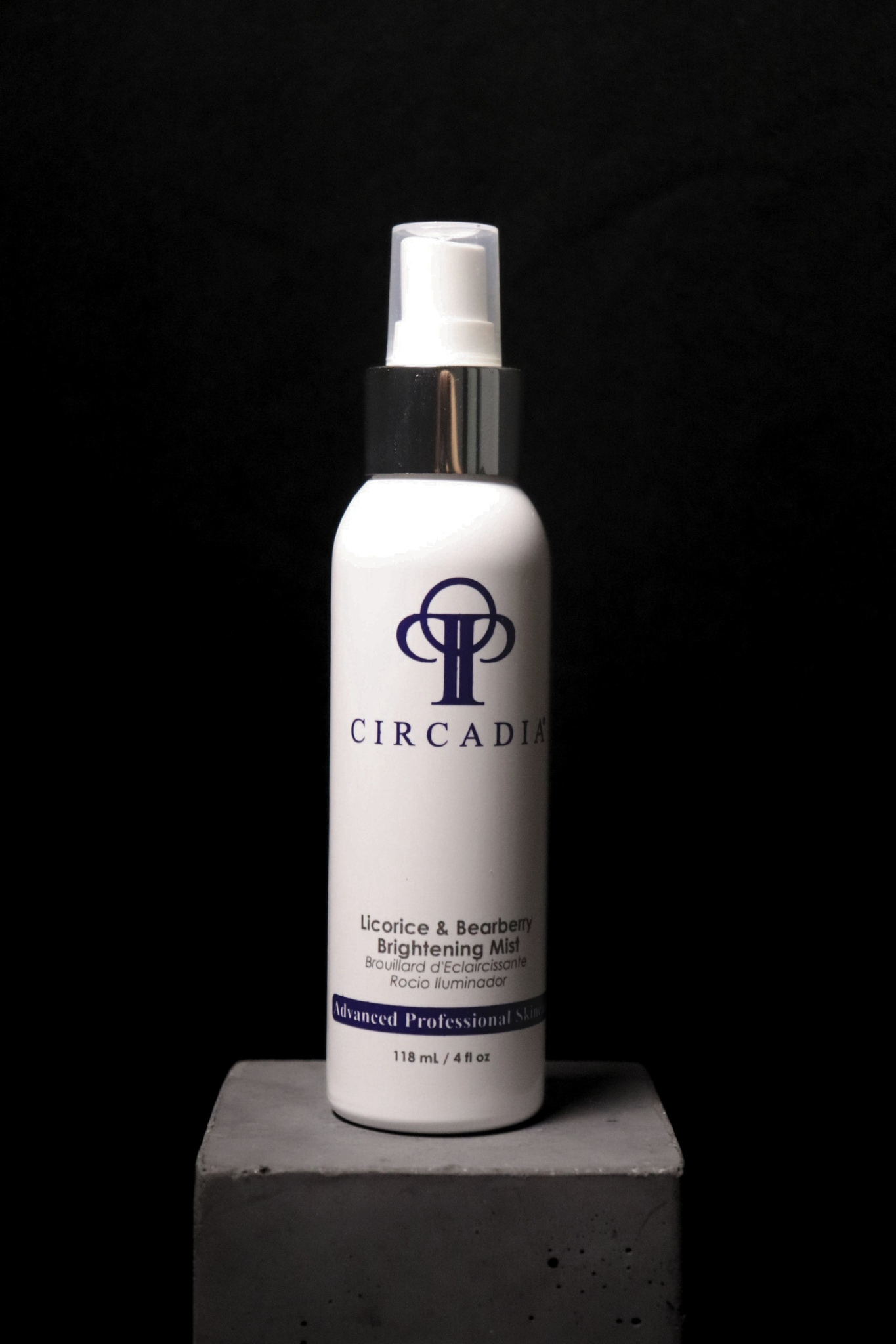 licorice & bearberry brightening mist