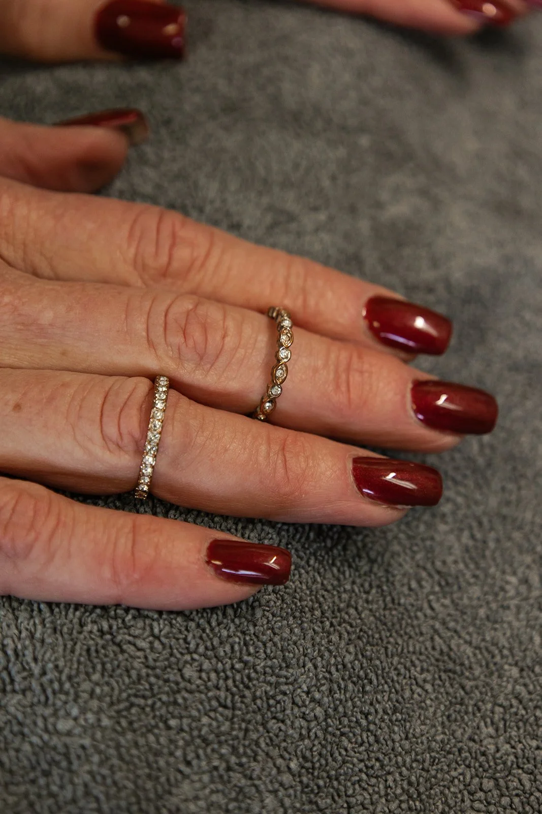 Maroon gel nail set.