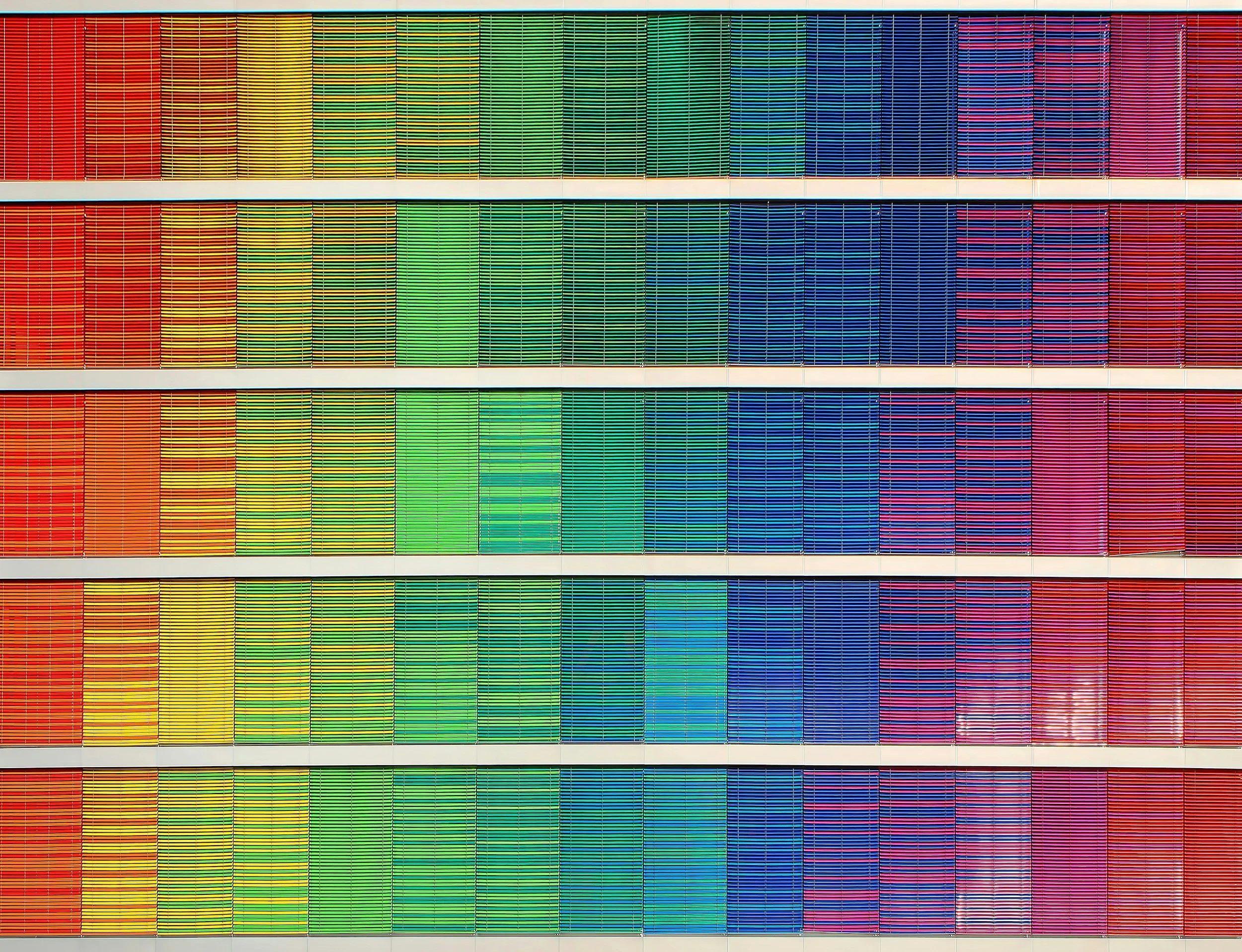 Episode 10: Color Through the Shrink Ray:  Memory, Power, and Meaning at Small Scale 
