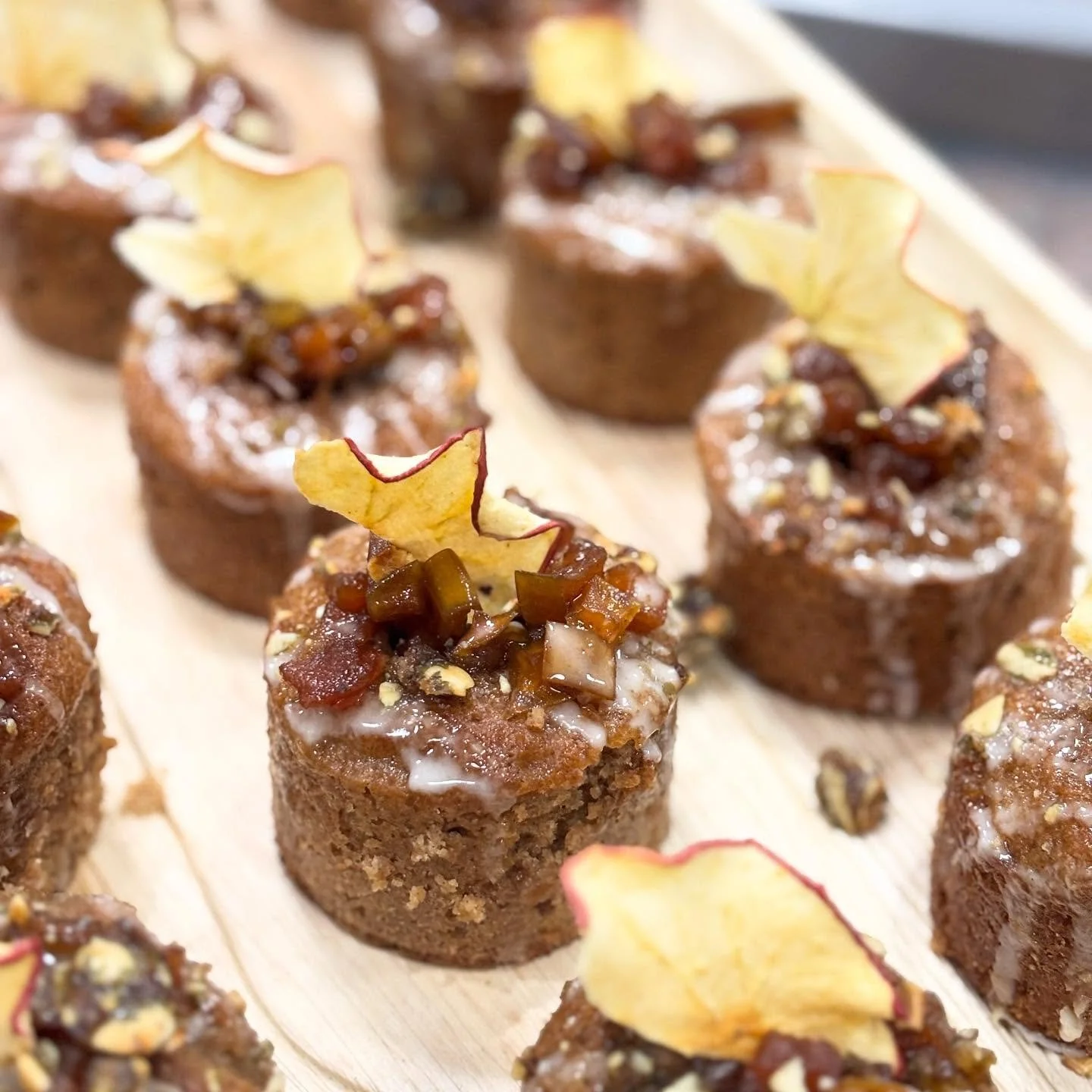 These crisp mornings realllllly have us ready 🍁🍂🌾