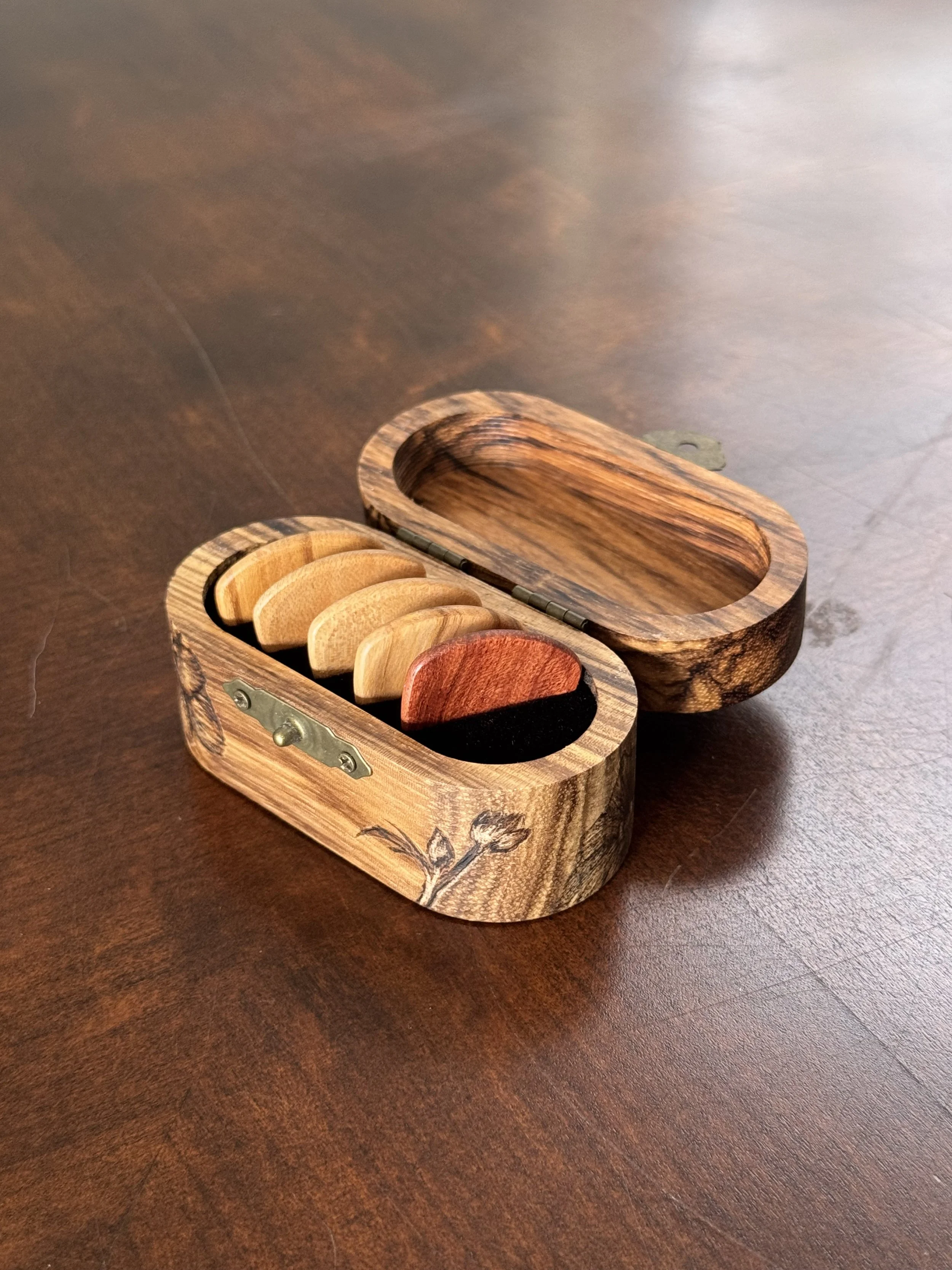 Guitar Pick Box