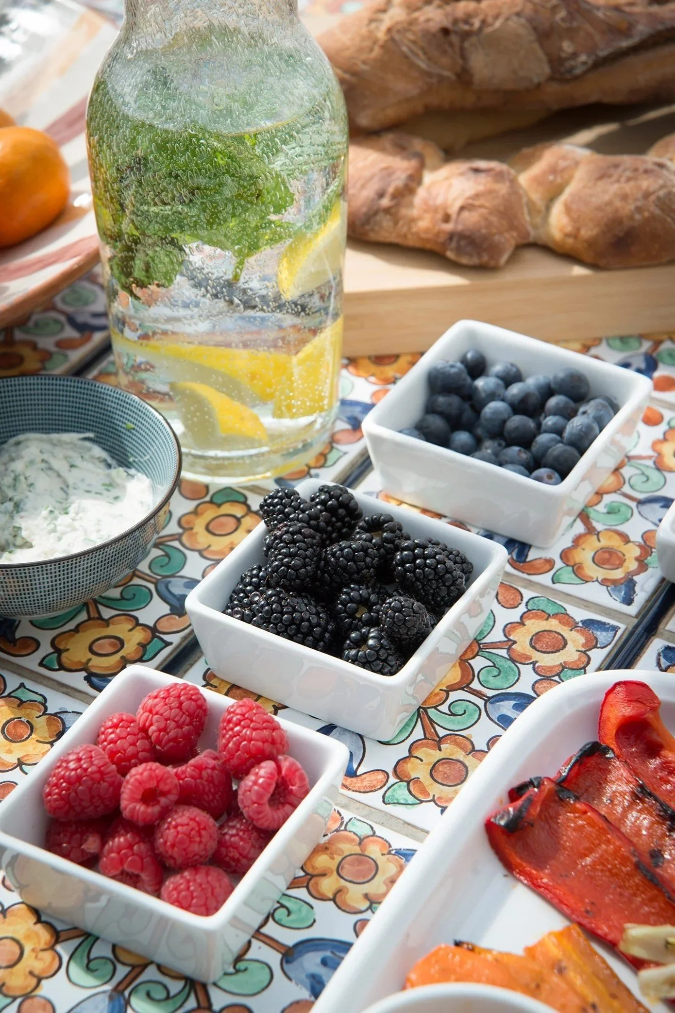 For those who wish to linger a little longer, our full plant-based breakfast is available upon request. Featuring seasonal creations prepared fresh by your host each morning, it’s a celebration of Costa Brava’s local and ecological bounty.