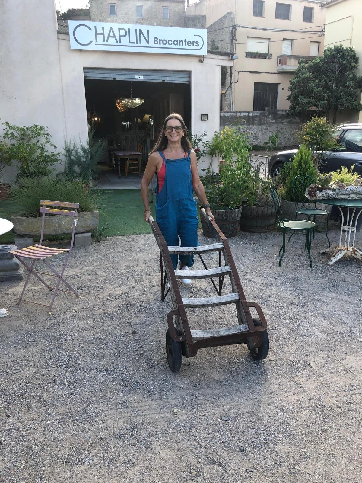 Meet your host at Casa de l'Albada, Karen Zbinden. The heart and soul of Casa de l’Albada is an extension of the owner’s own. The property has been a treasured home to Karen Zbinden and her family since 1980.