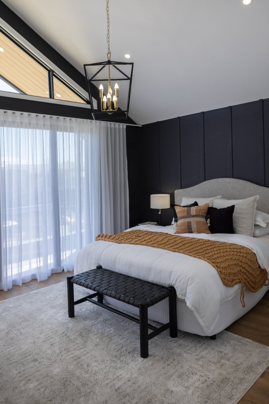 SOLARIS Master Suite Out