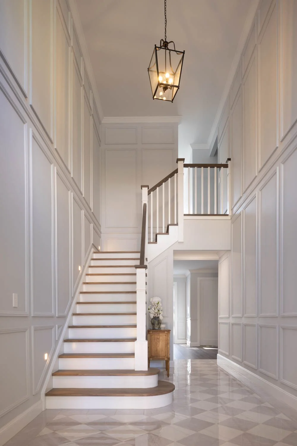 grand entry way staircase