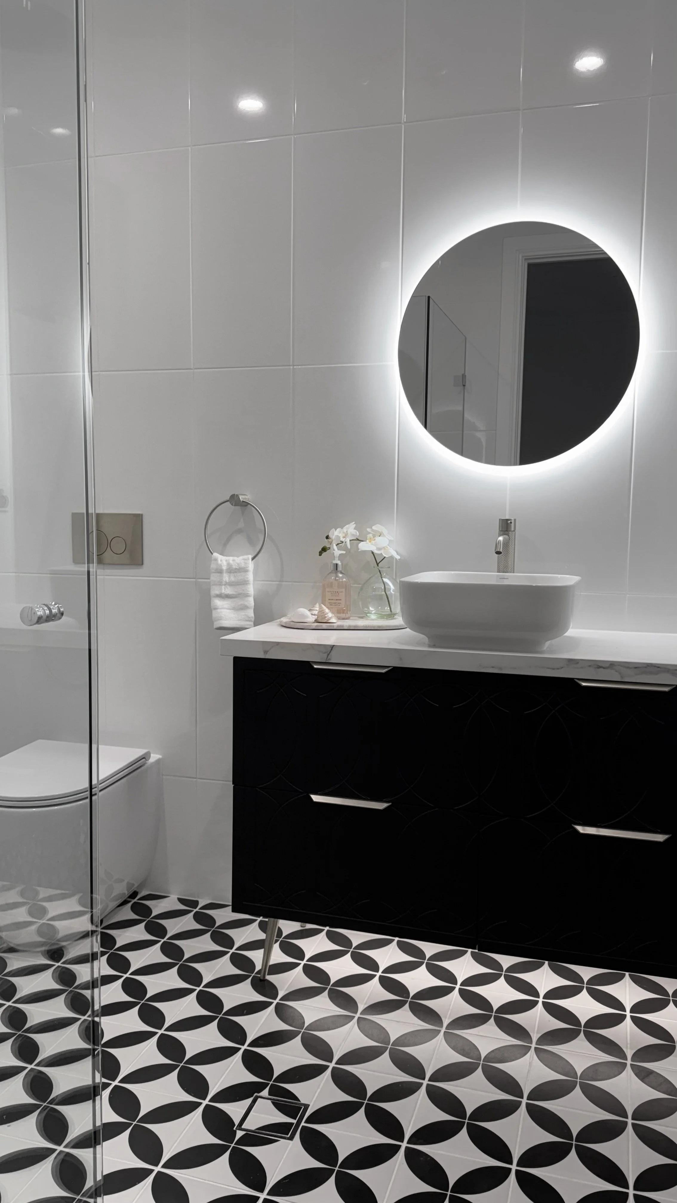 Guest Room Ensuite.jpg