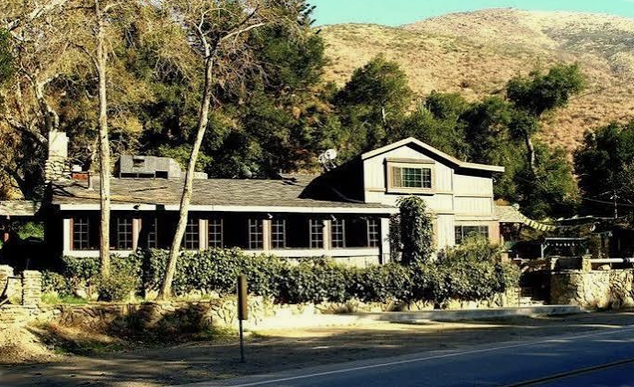 Beer, Boxers, Bikers &amp; Burgers: The Big Oaks Lodge