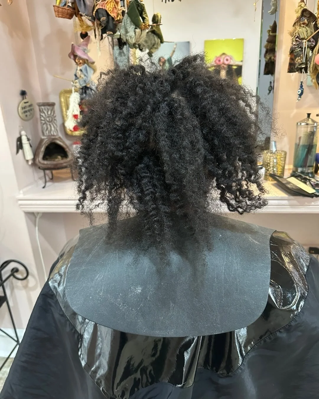 Ashley is ready to go back to her short style. This cut really complements her features and gives her a radiant glow.