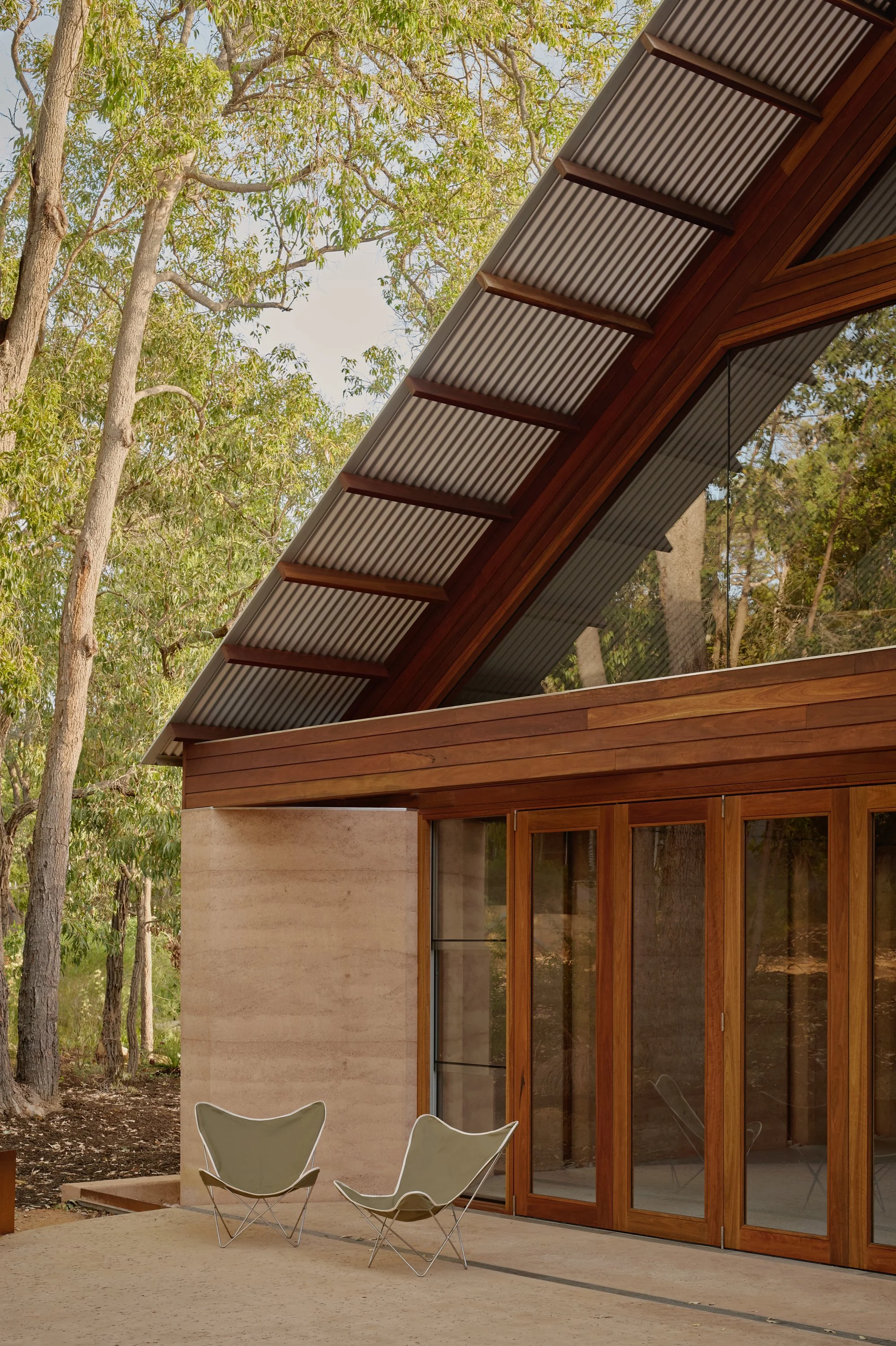 20251217_Hovea_Flowhouse_ 340.jpg