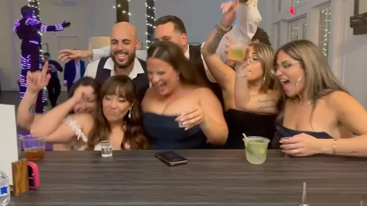 Starting the year the right way &mdash; love, cocktails, and a little sparkle 🥂

#kndontherocks #miami #mobilebar #weddingvibes #explorepage