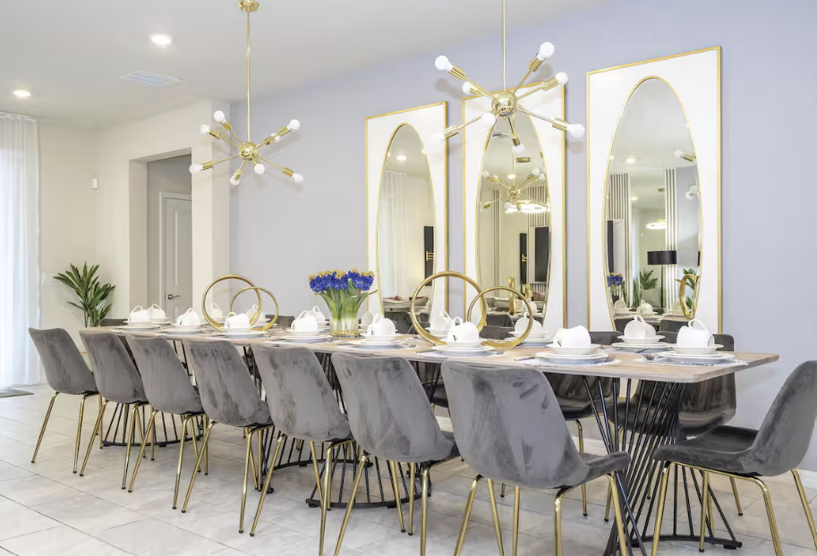 Dining Table.png