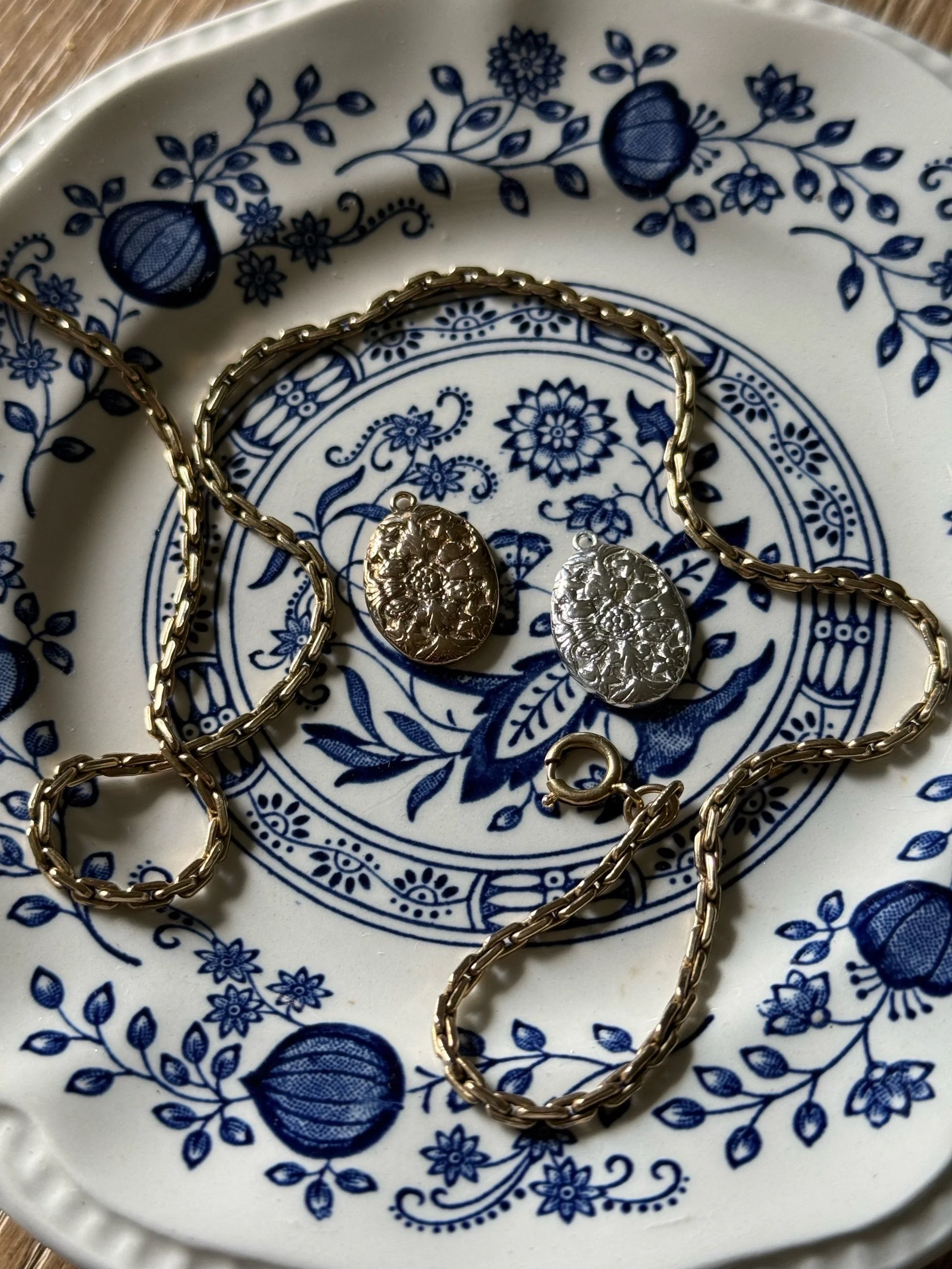filigree charm