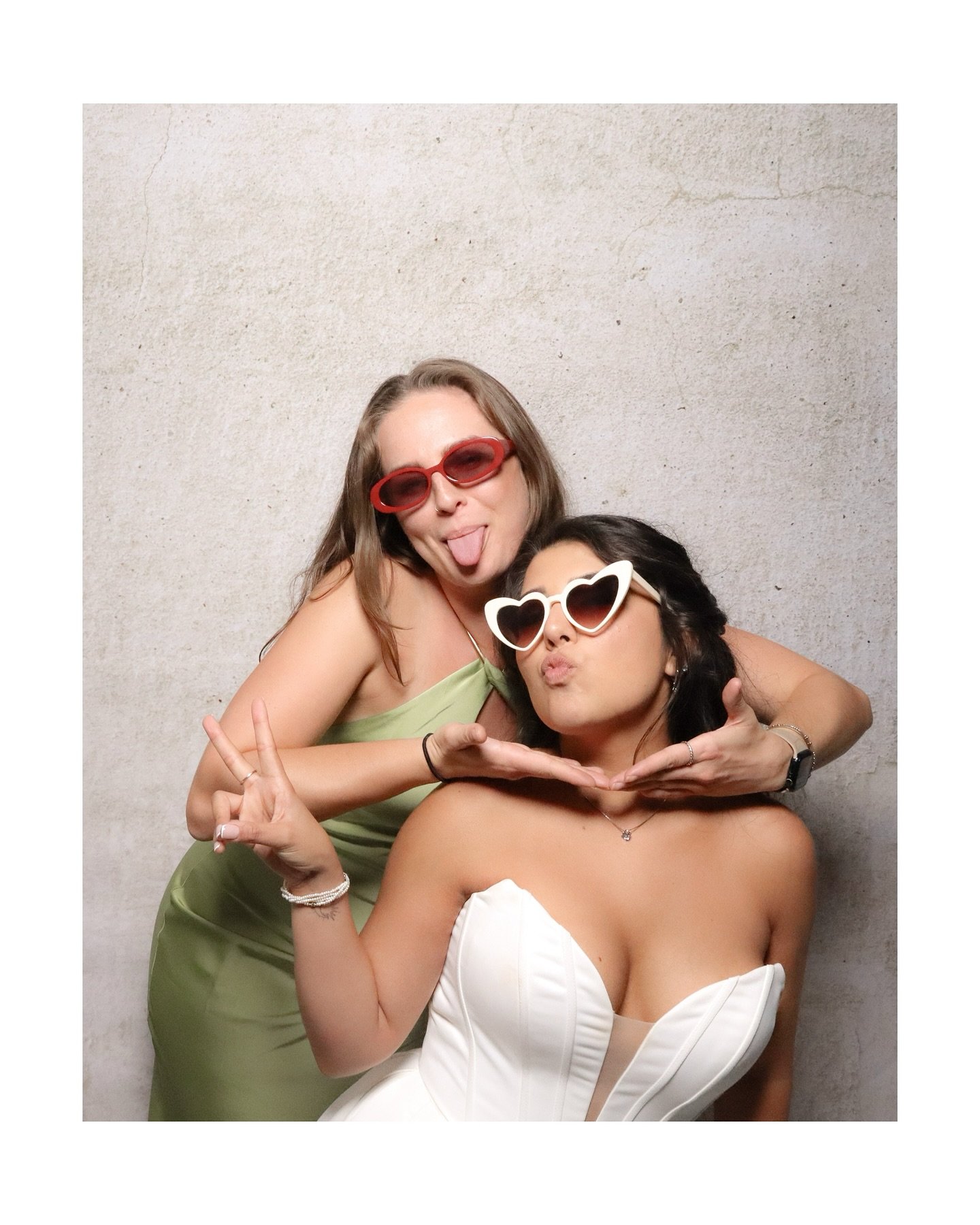 Memories made, good times had @waldorforlando ♡♡♡ 

#floridawedding #floridaphotobooth #weddingphotobooth #vintagephotobooth #weddinginspiration #floridabride #photobooth