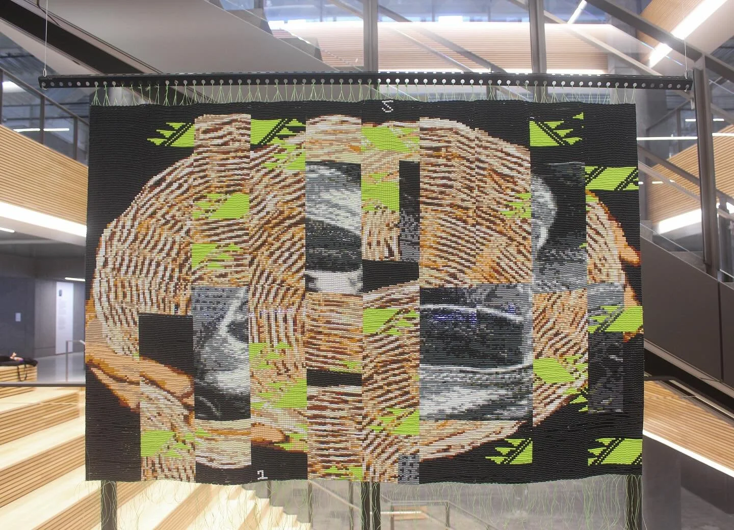 Some pics of my recent beaded piece 🧺🧺🧺🧺🧺🎾🎾🎾🎾🎾 so cool to have shown here🙏🏼
In this work I&rsquo;m usuing a picture of my first basket with an iconic image of my relative Minnie lane and her baskets. I used the same pattern in her weave a