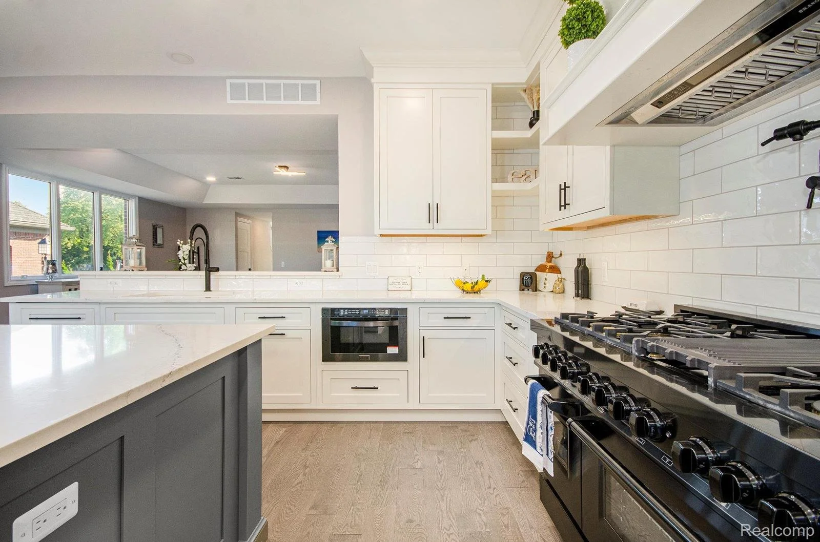 WhatsApp Image 2025-11-20 at 11.04.56 PM (3).jpeg