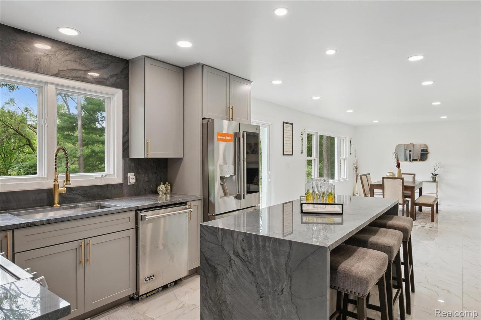 WhatsApp Image 2025-11-20 at 11.06.00 PM (4).jpeg