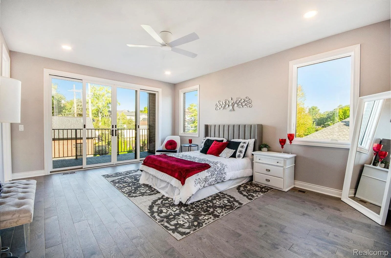 WhatsApp Image 2025-11-20 at 11.04.56 PM (7).jpeg