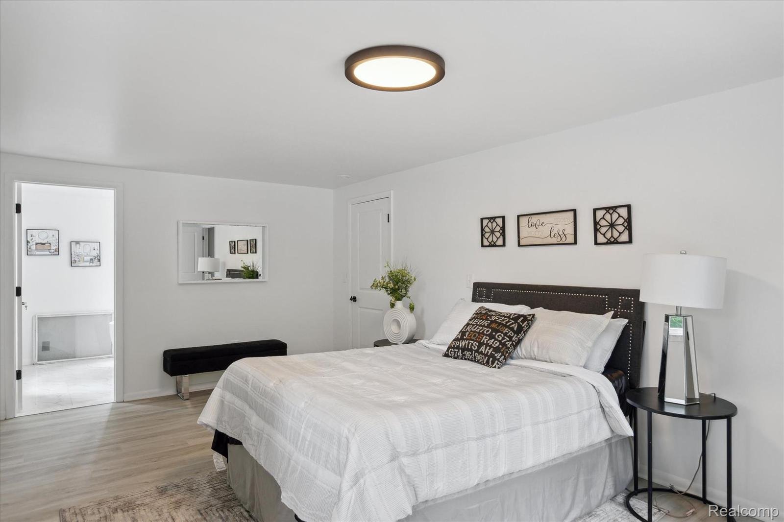 WhatsApp Image 2025-11-20 at 11.06.00 PM (7).jpeg