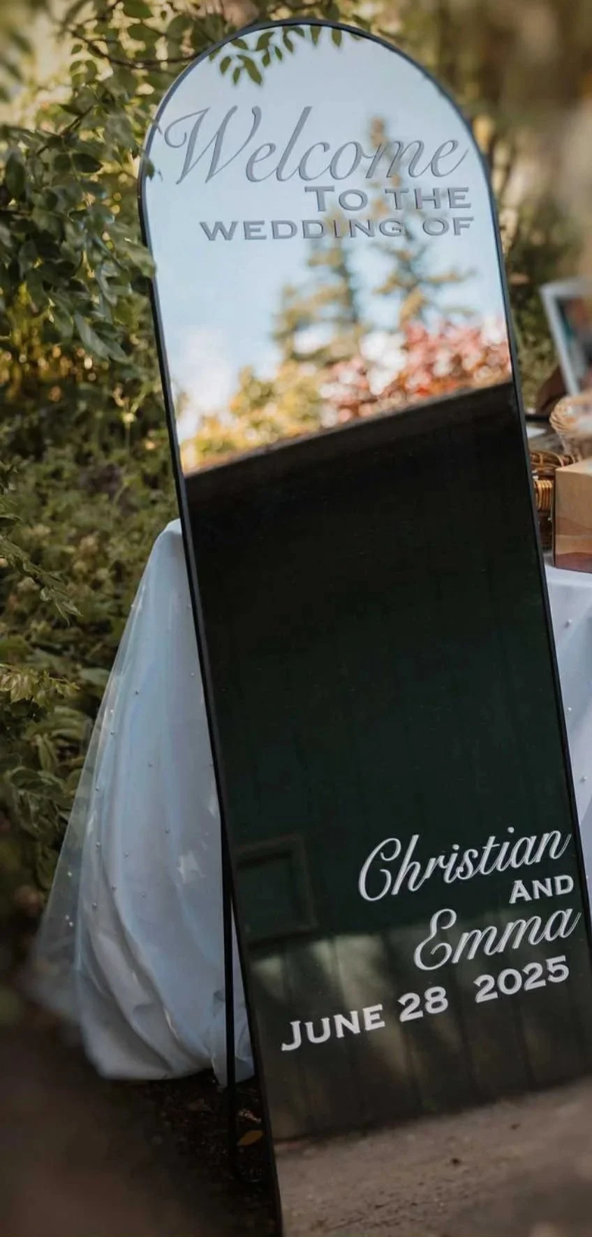 Elegant custom vinyl decal designed for a wedding mirror — a personalized touch that added beauty and charm to the event’s décor.