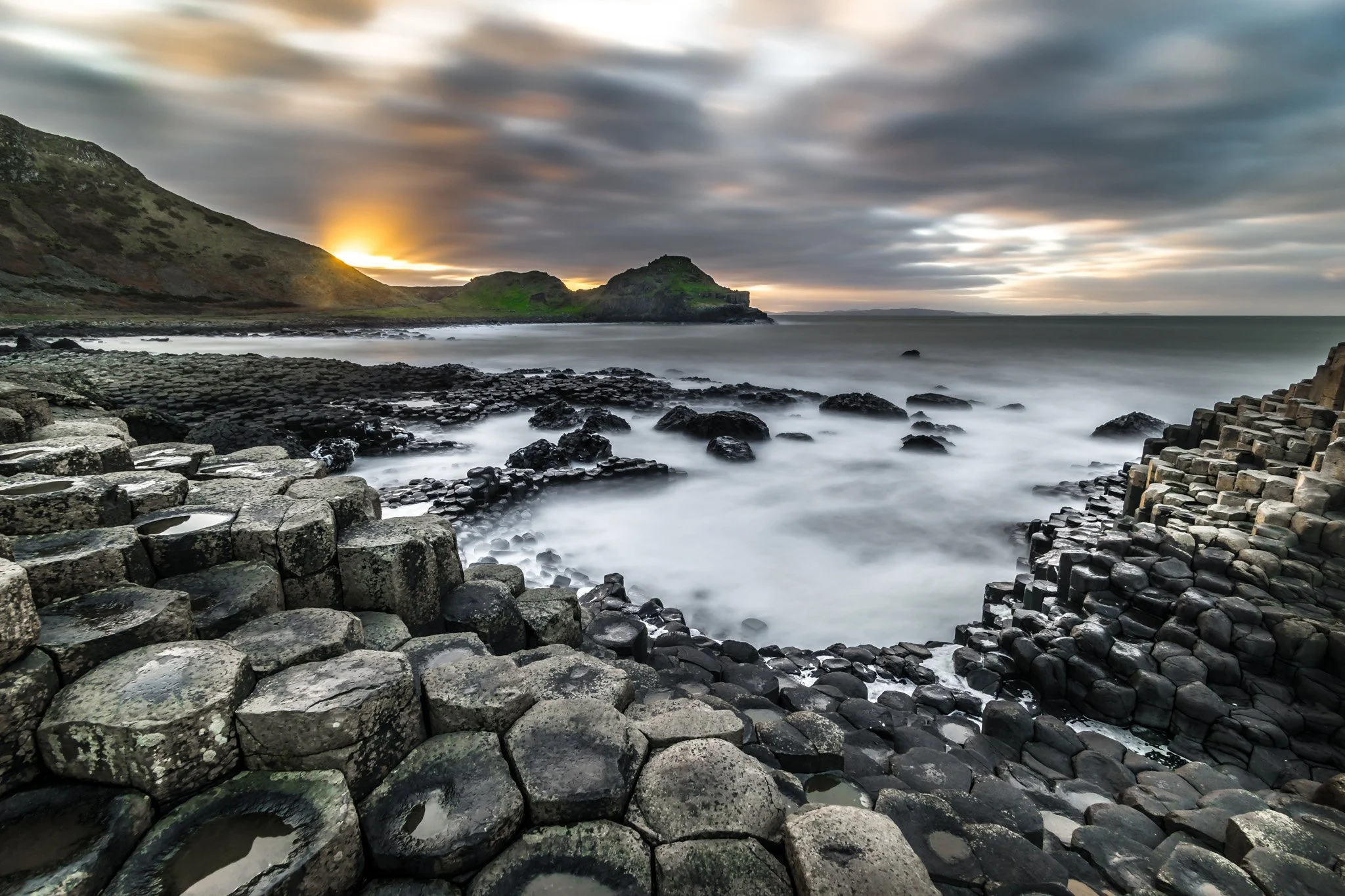 giants-causeway-ireland.jpg