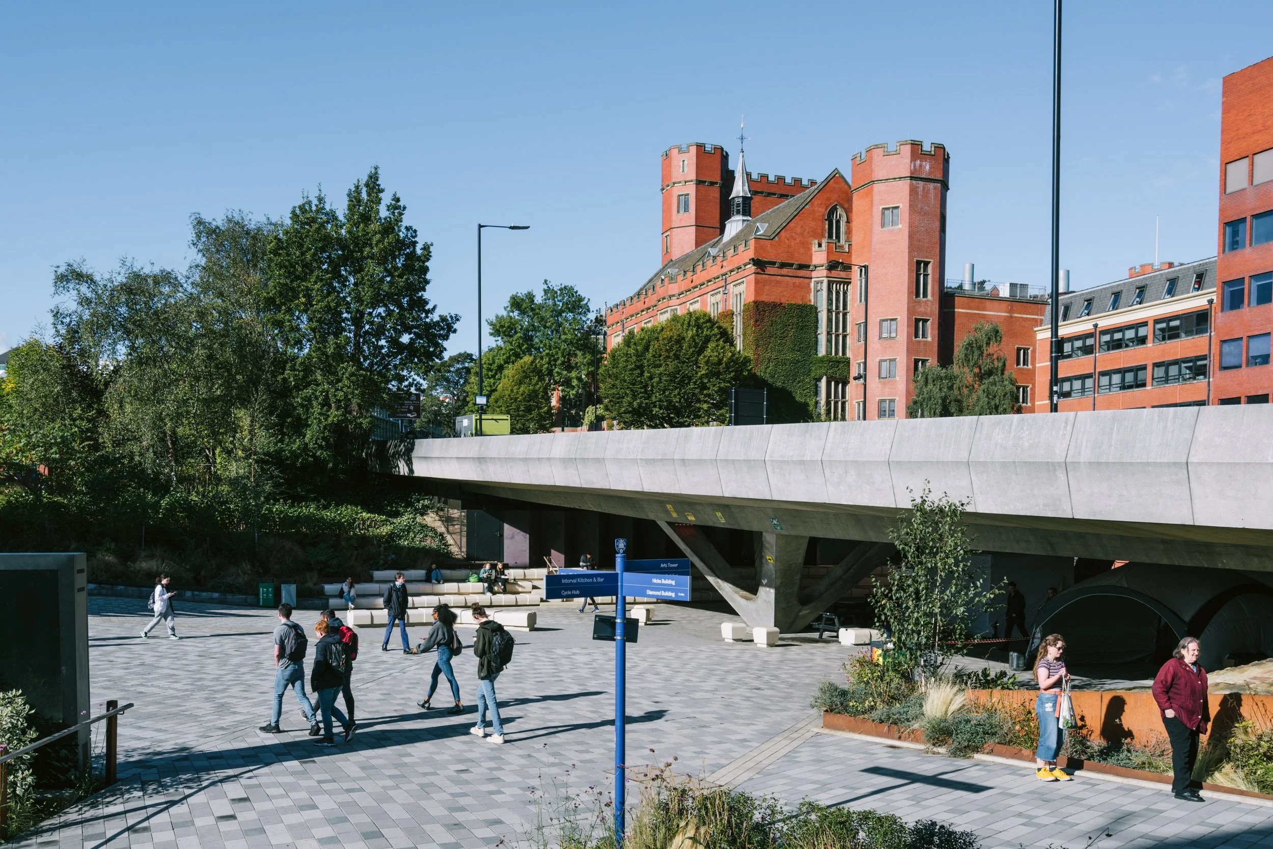 The University of Sheffield - Russell Group.jpg