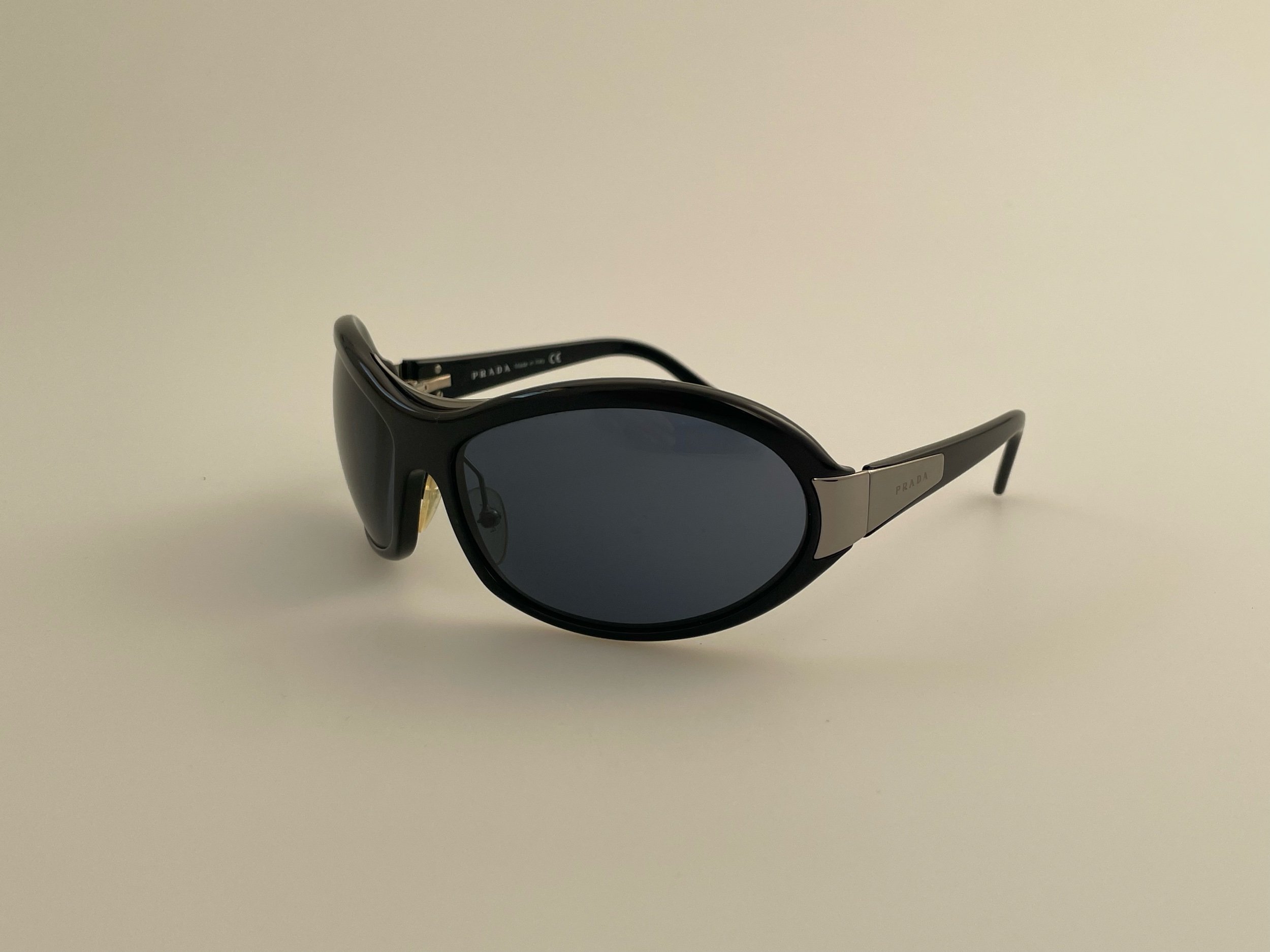 00'S PRADA SUNGLASSES