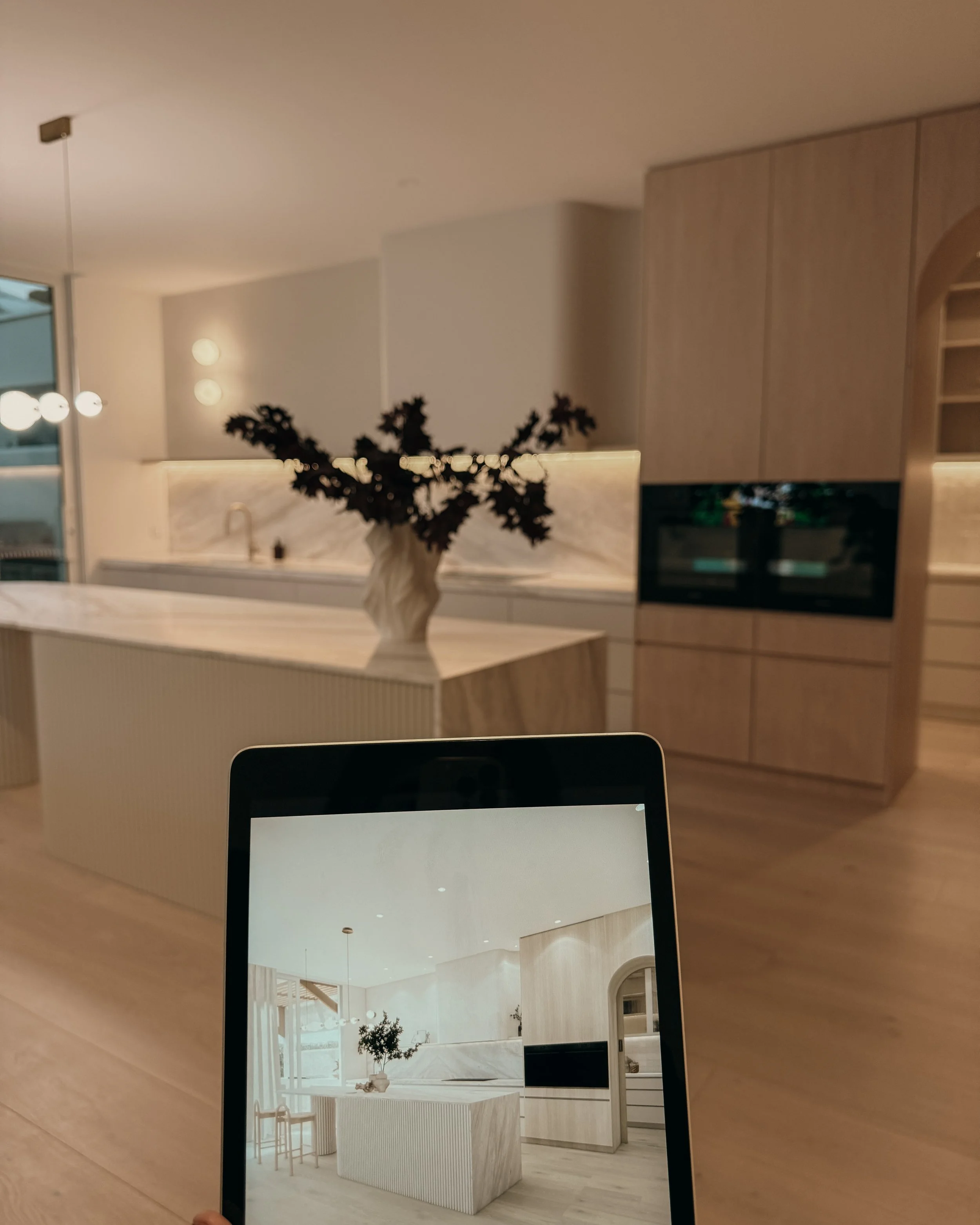 tid-studio-sculpted-serenity-kitchen-arched-pantry-entry-fluted-island-new-build-melbourn-interior-design-sydney-04.JPG