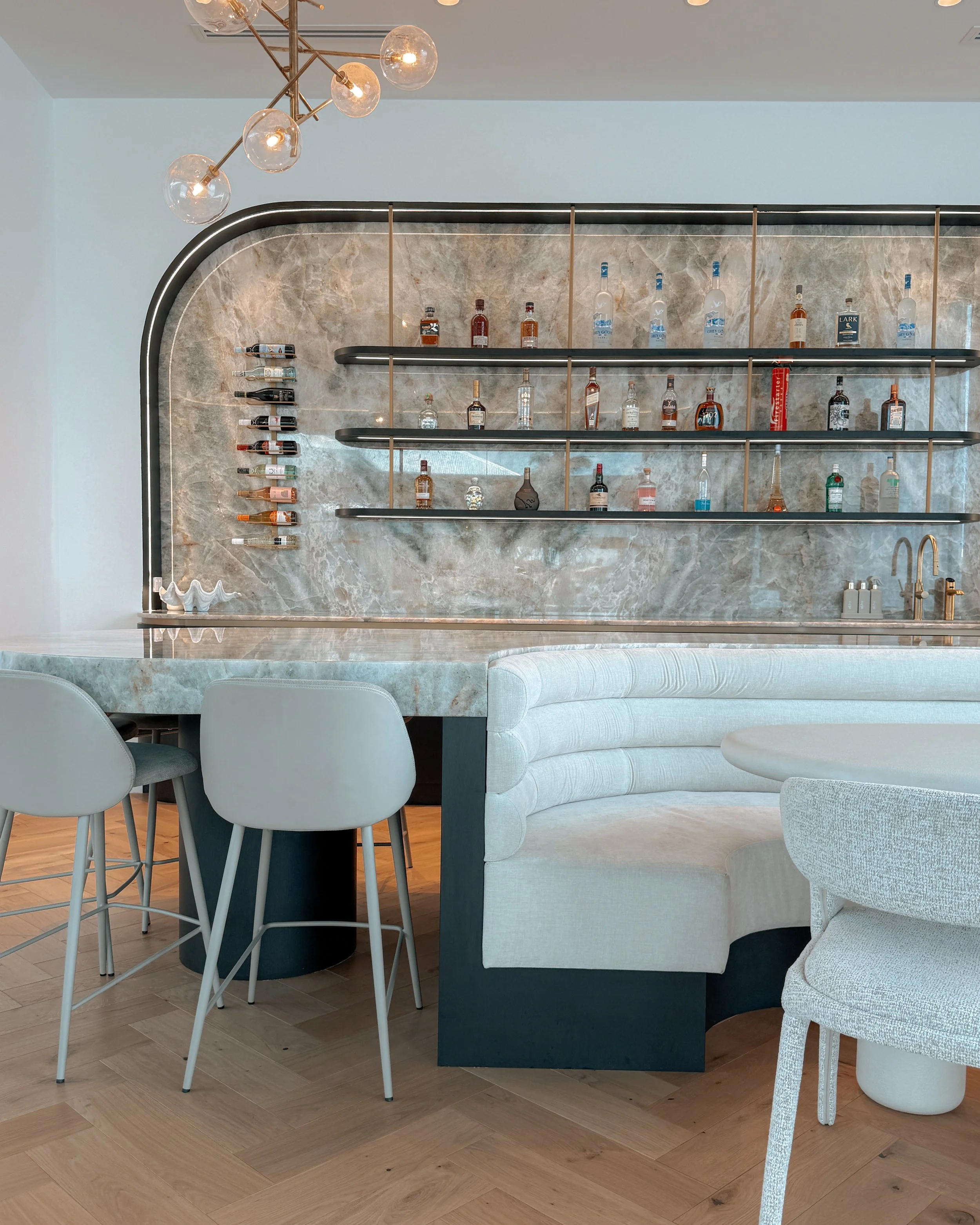 tid-studio-contemporary-luxe-modern-pool-house-brisbane-bar-island-booth-lounge-living-room-neutral-colors-soft-curves-interior-design-sydney-25.JPG