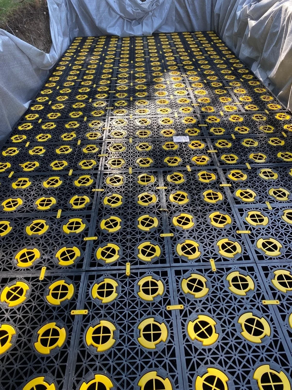 Soakaway with crates