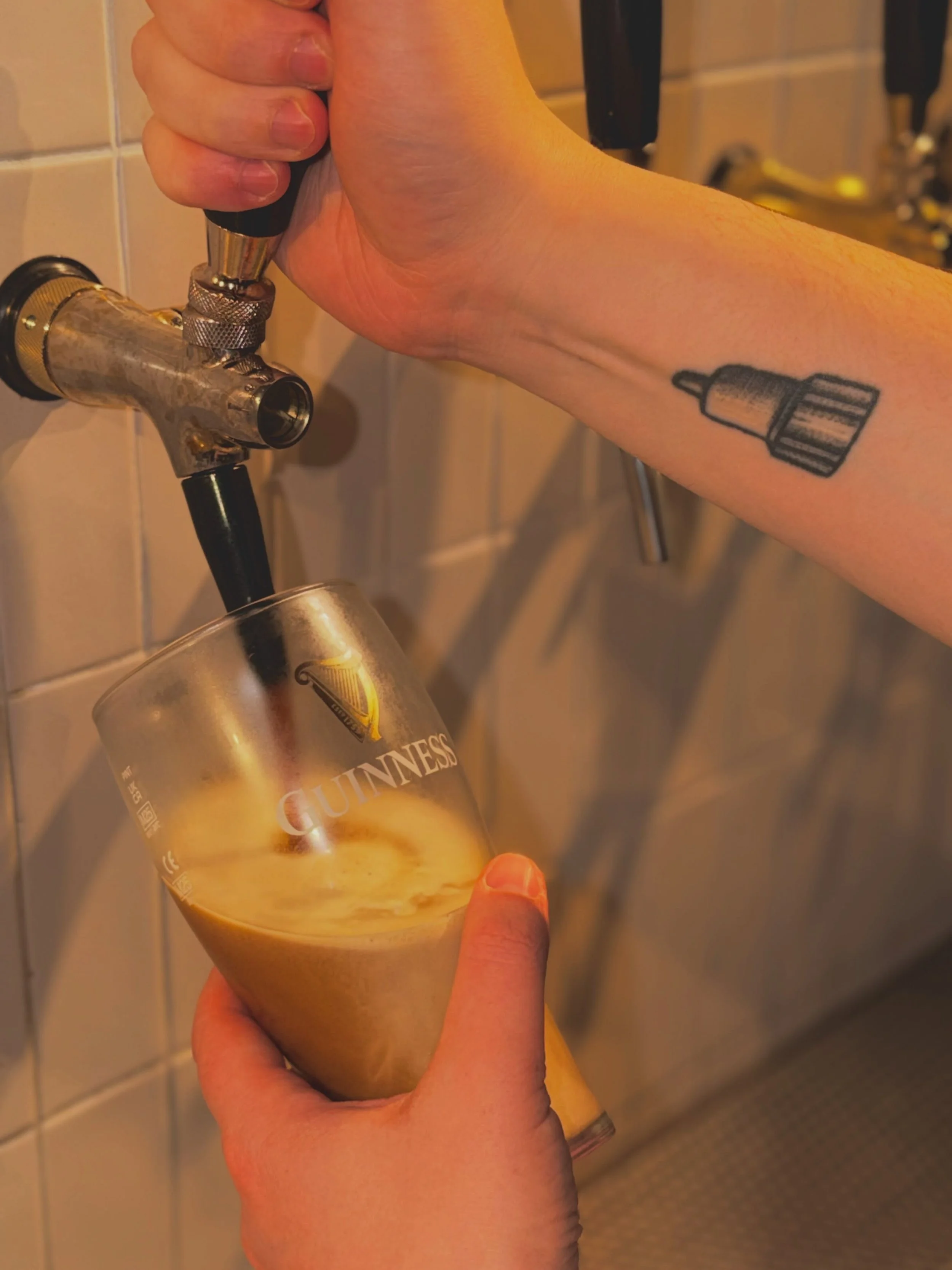 NOTHING BEATS A CLASSIC

As the autumn leaves fall and the colder months are ahead of us don&rsquo;t be shy to return to an old classic. We serve Guinness all year long as well as some rotational porters and stouts x