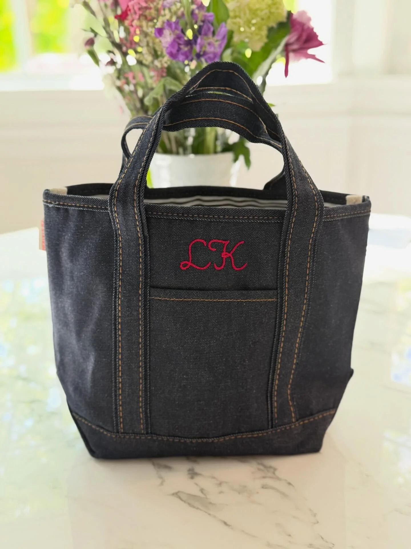 Meet the newest addition to the tote lineup ✨
The classic small tote is now available in dark denim &mdash; finished with custom embroidery for that perfectly personalized touch. Timeless, durable, and made to go everywhere with you. 💙

#LuckyPennyE